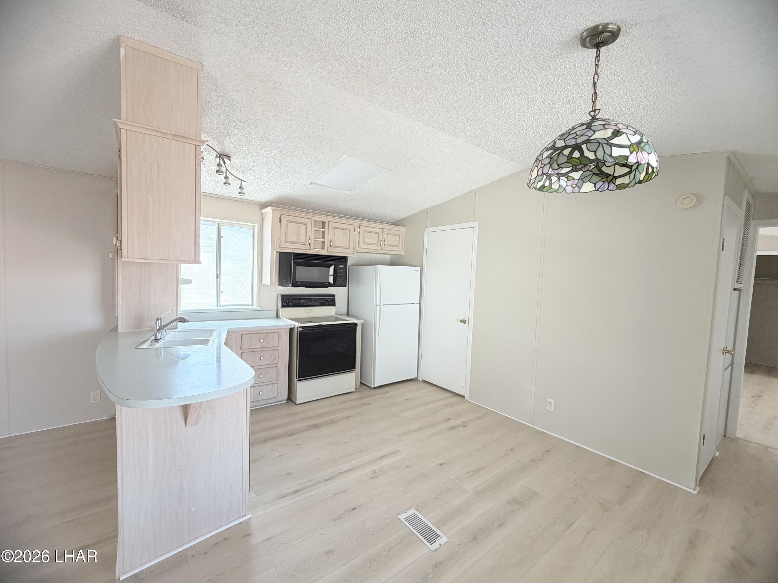 4467 S Amanda Ave Property Photo 18