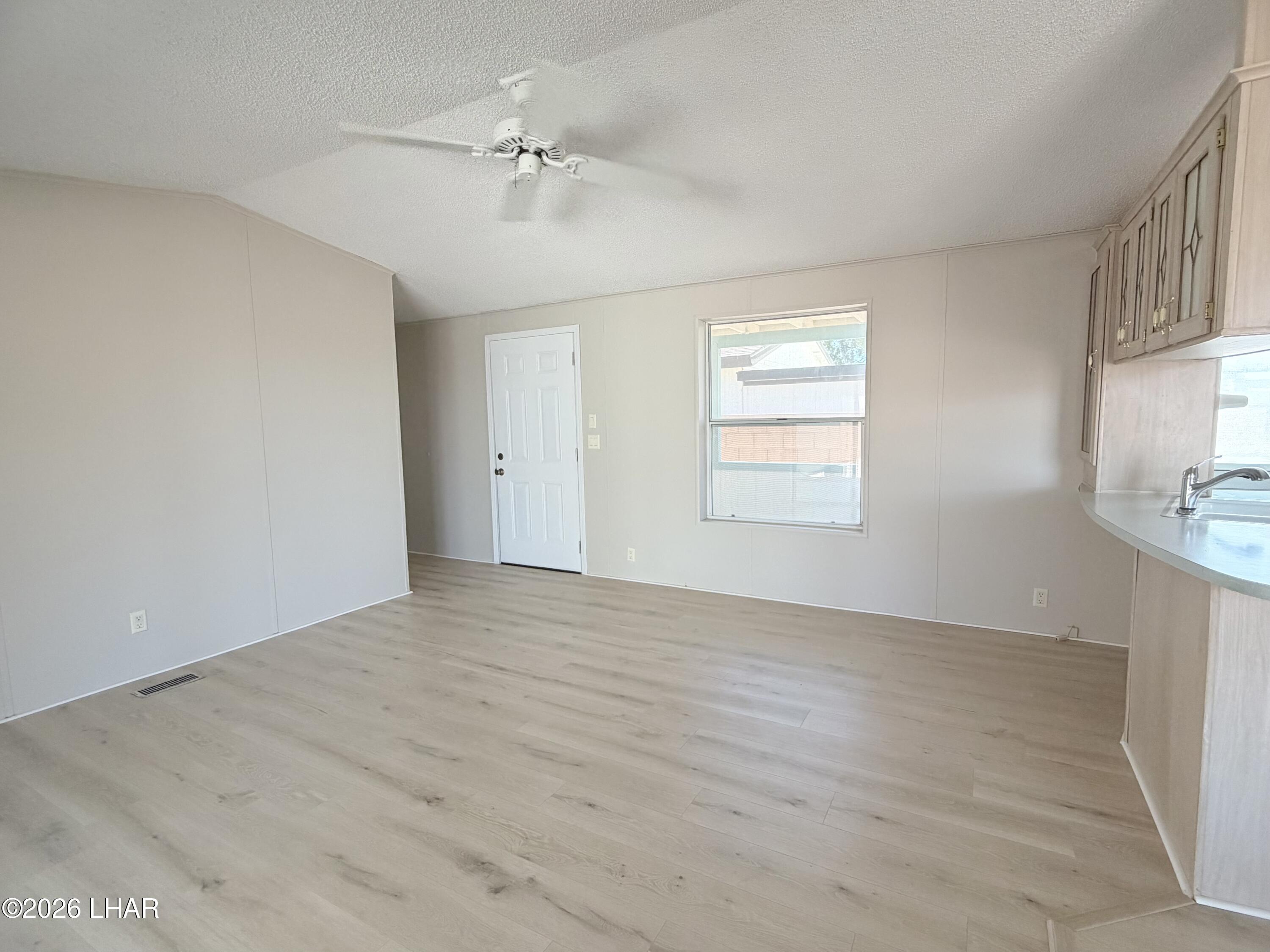 4467 S Amanda Ave Property Photo 34
