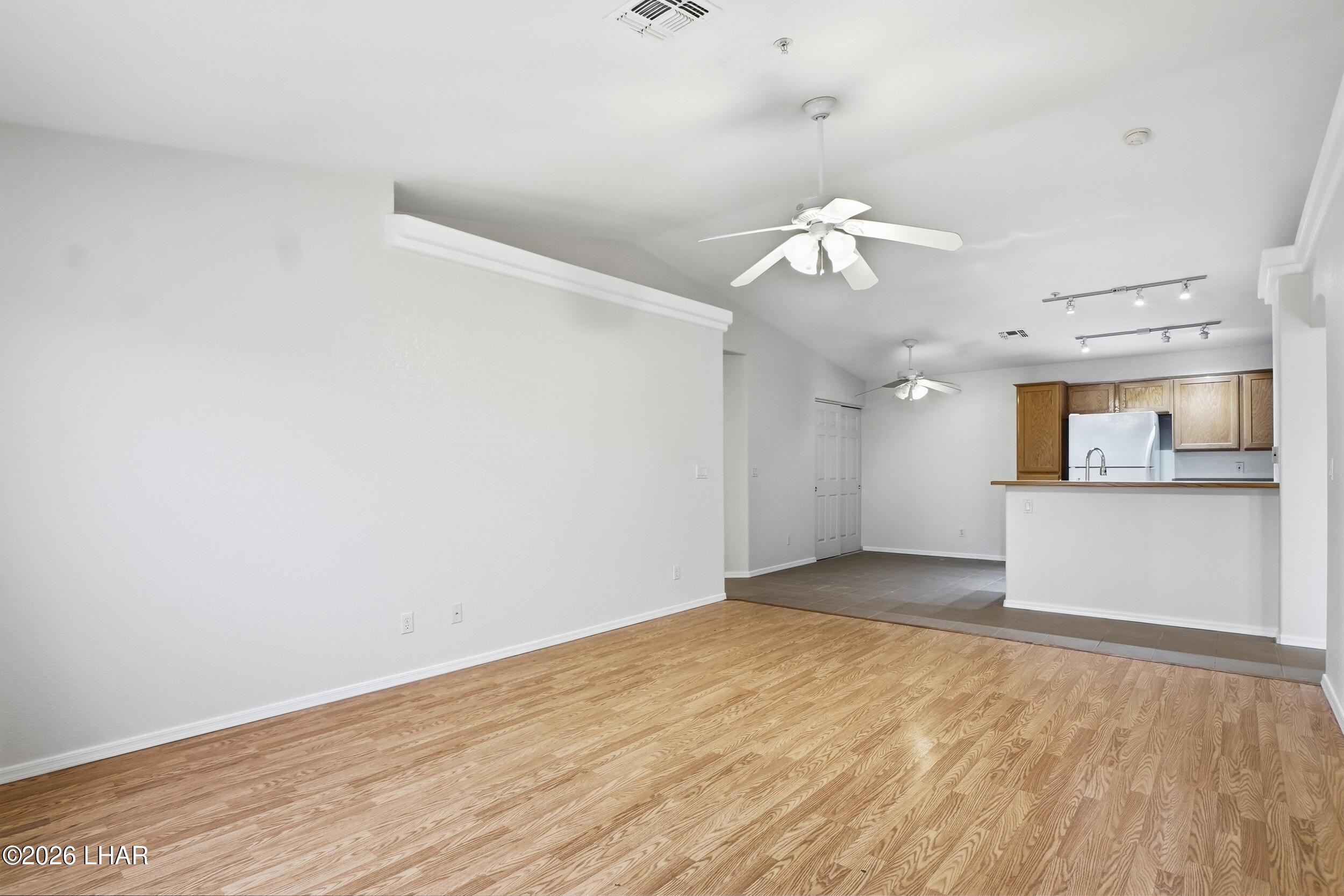 470 Acoma Blvd S 129b Property Photo 5