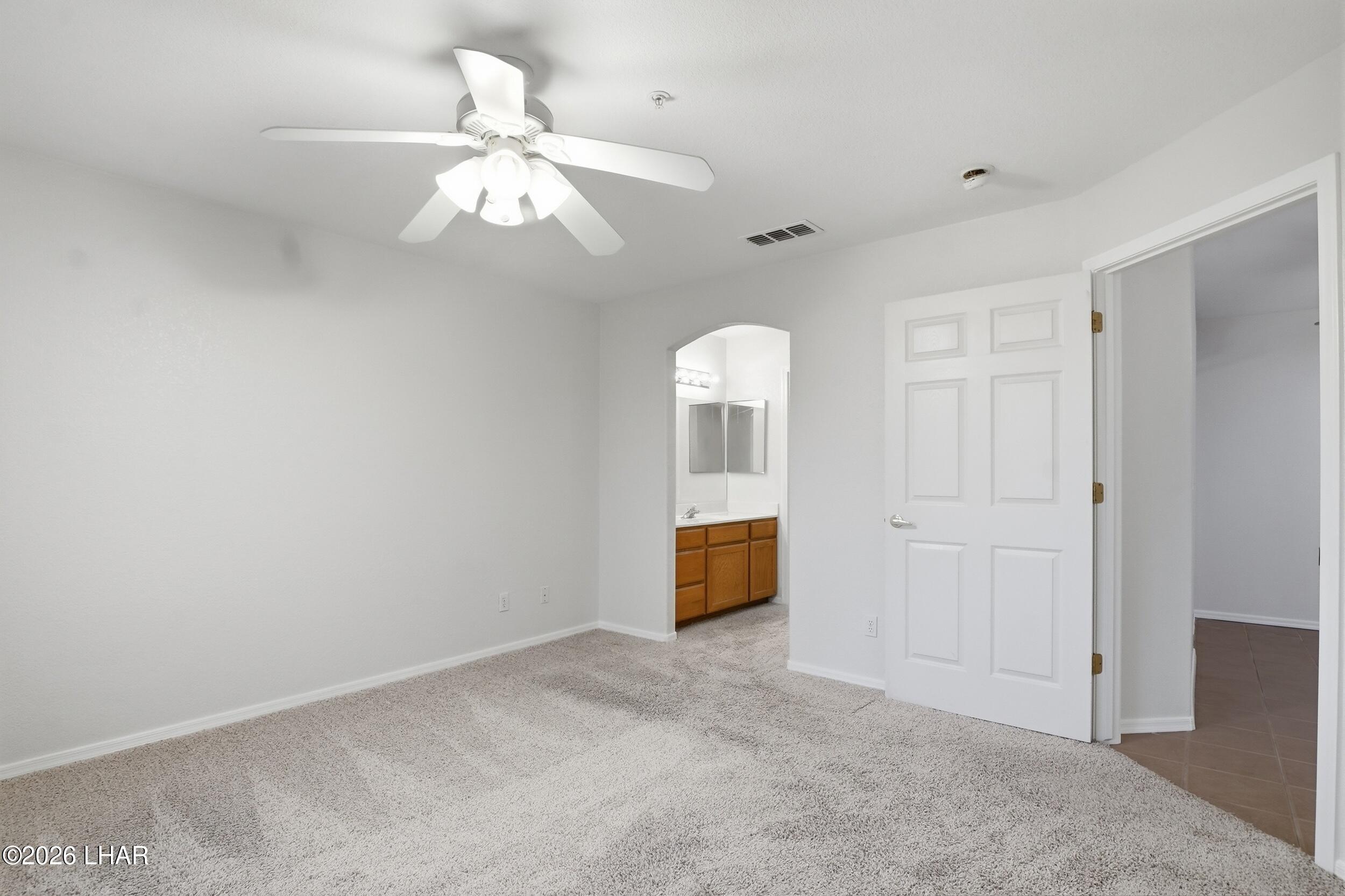 470 Acoma Blvd S 129b Property Photo 11