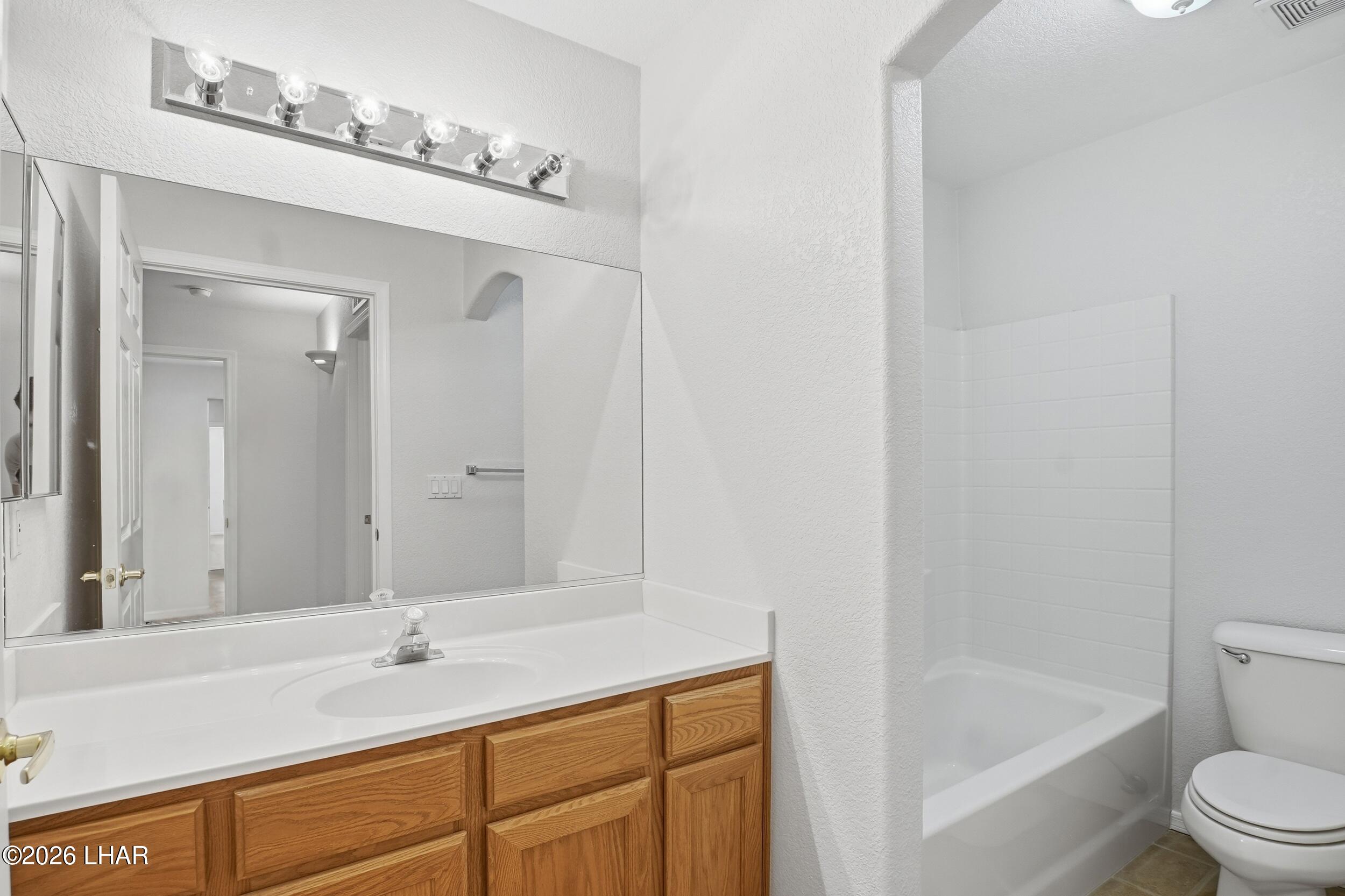 470 Acoma Blvd S 129b Property Photo 16