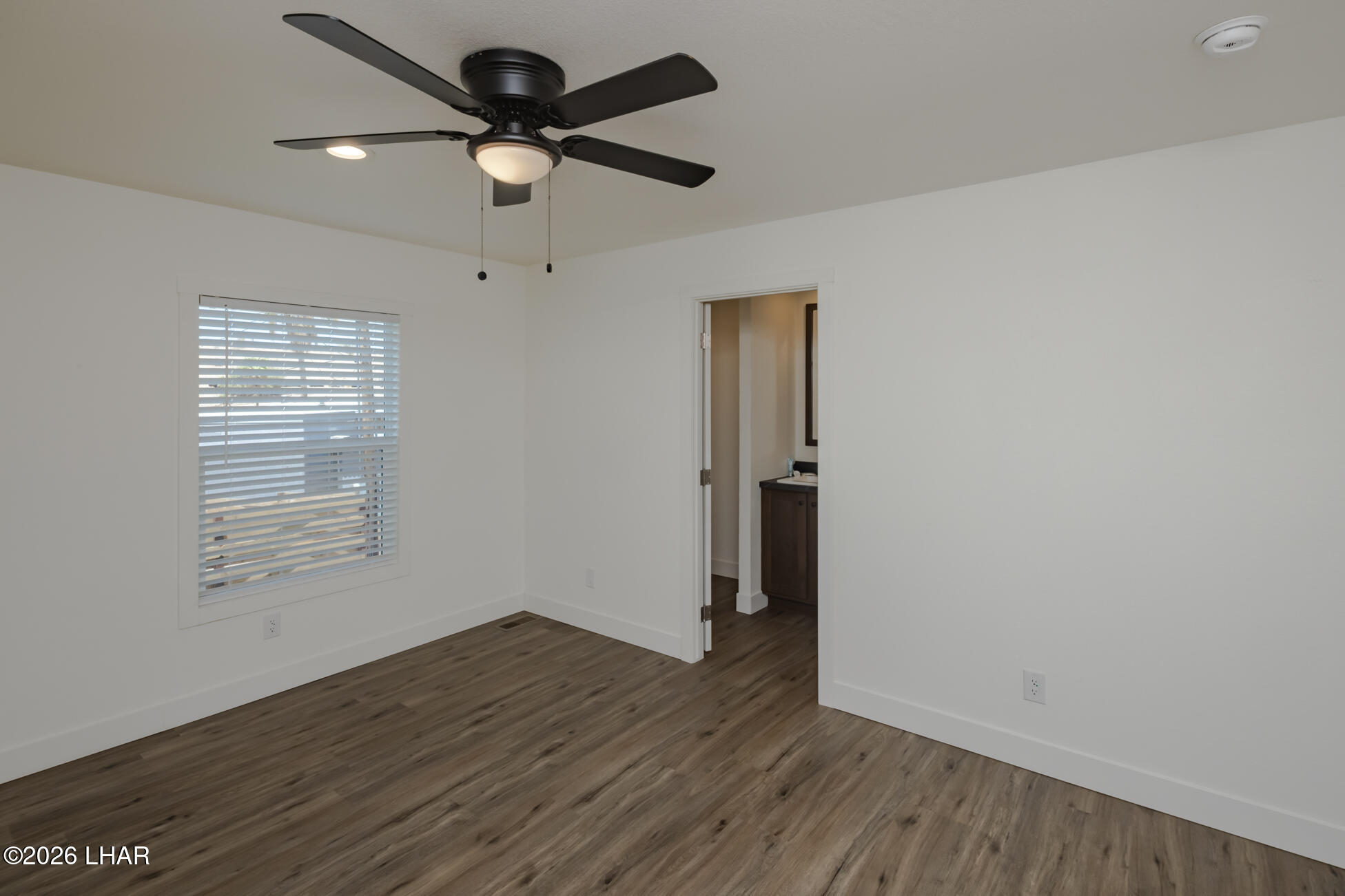 1100 Riverside Dr 118 Property Photo 18