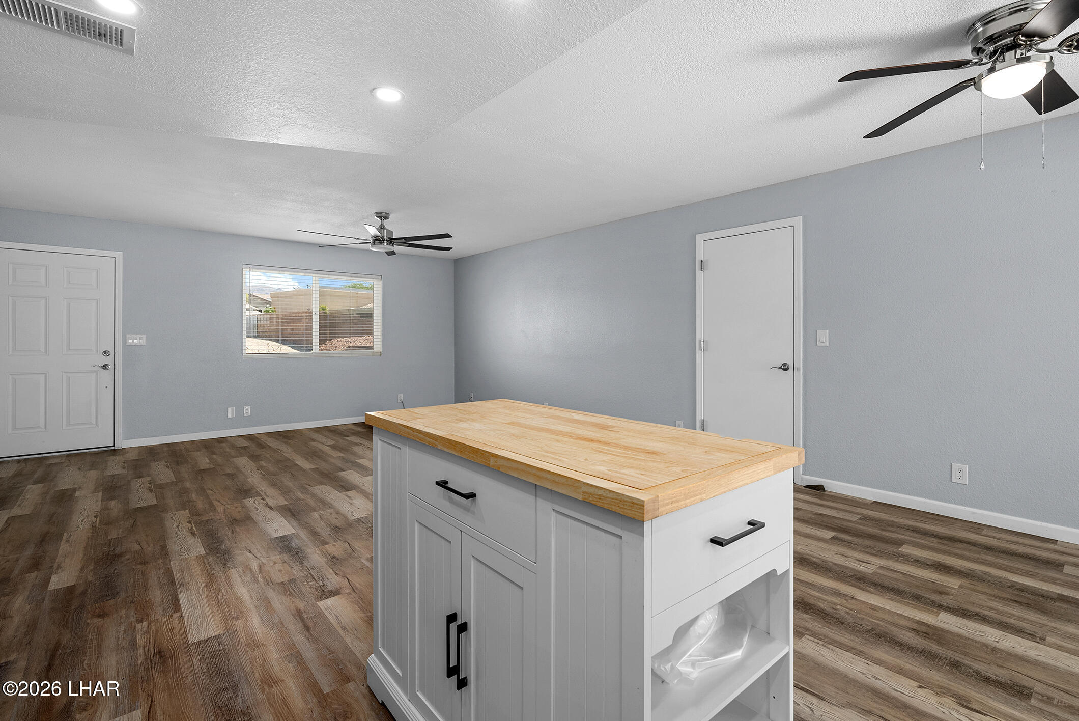 1000 Arabian Way Property Photo 16