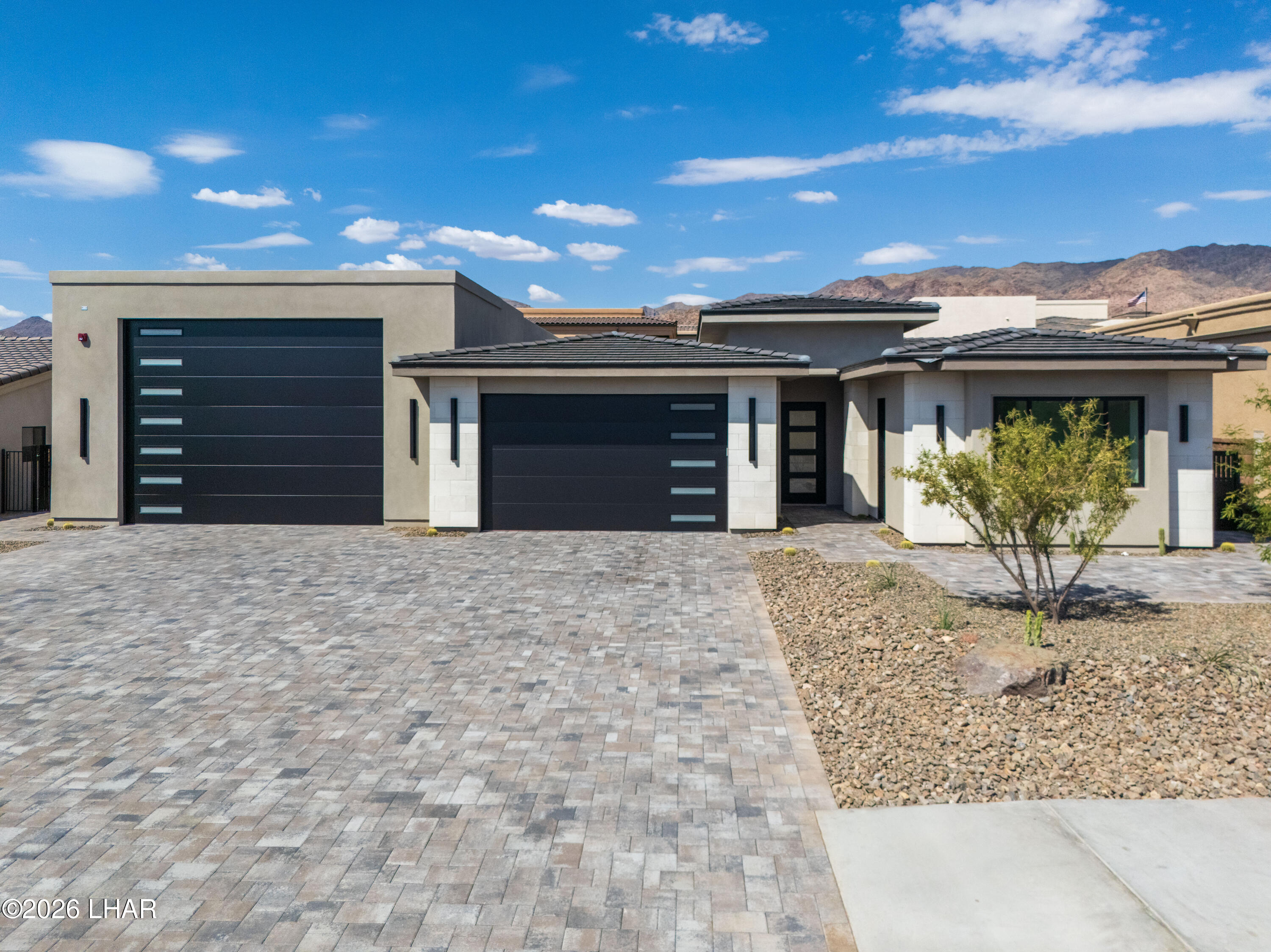 6873 Avienda De Los Foothills Property Photo 1