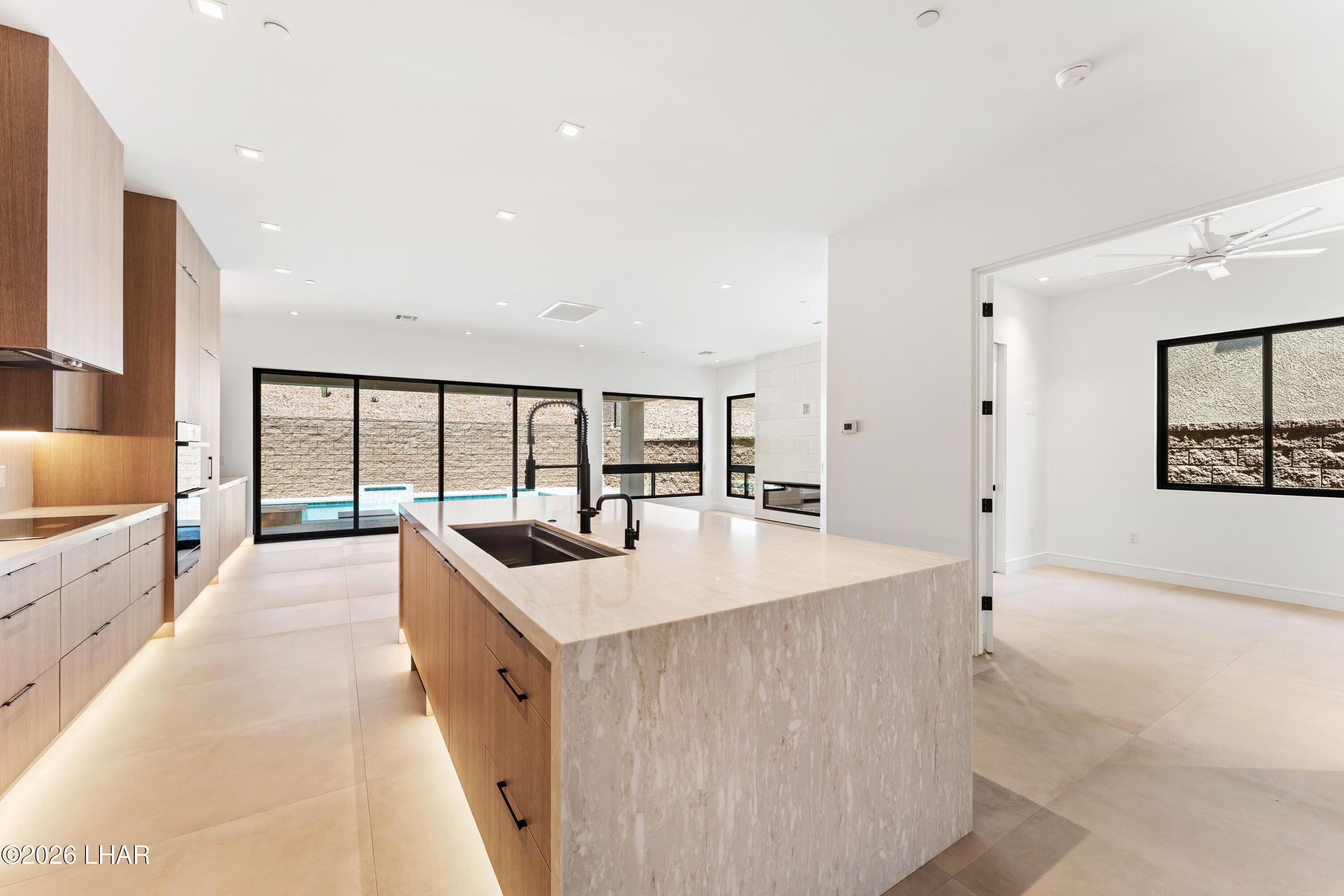 6873 Avienda De Los Foothills Property Photo 11