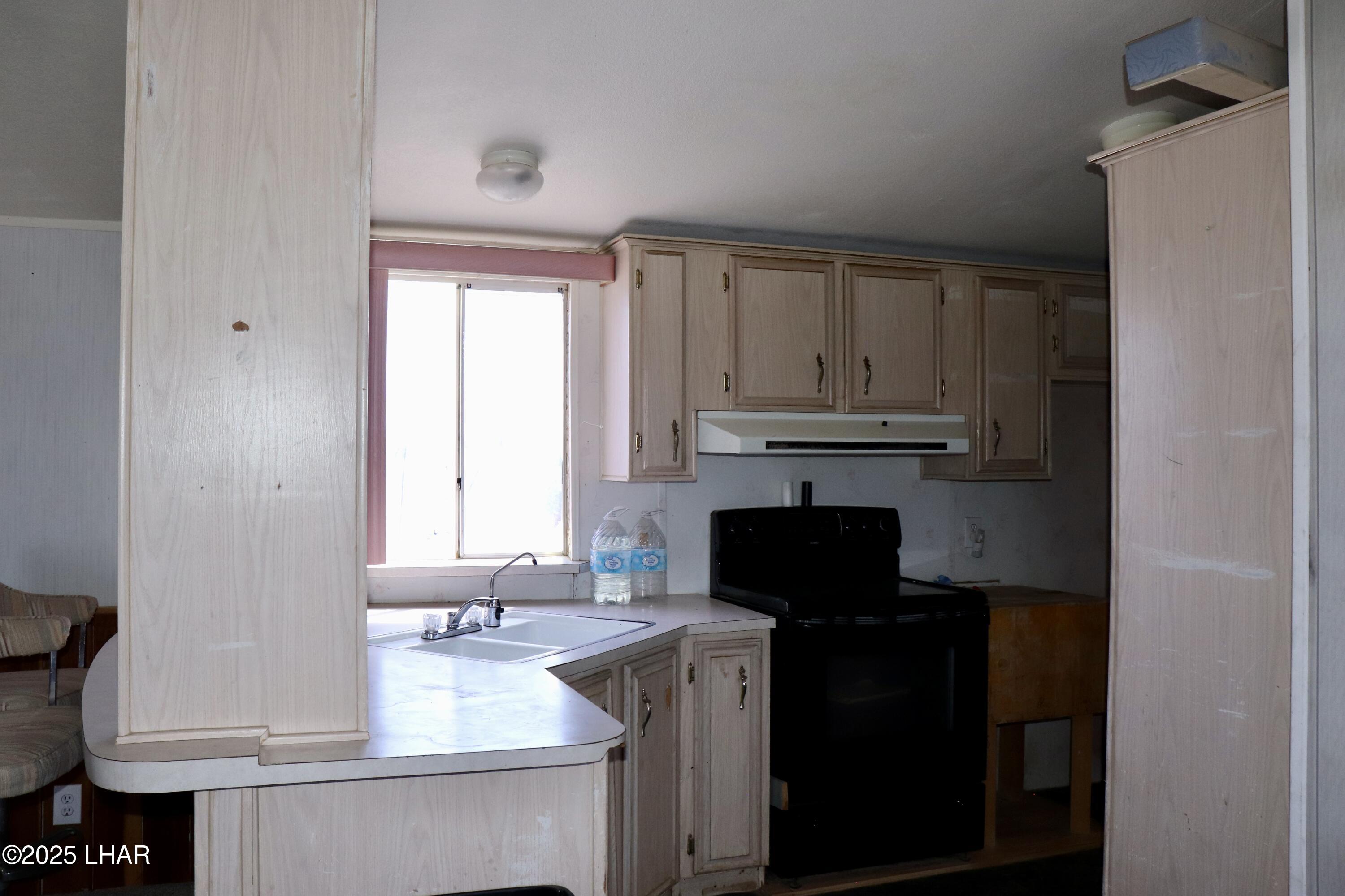 7873 N Hemlock Dr Property Photo 8