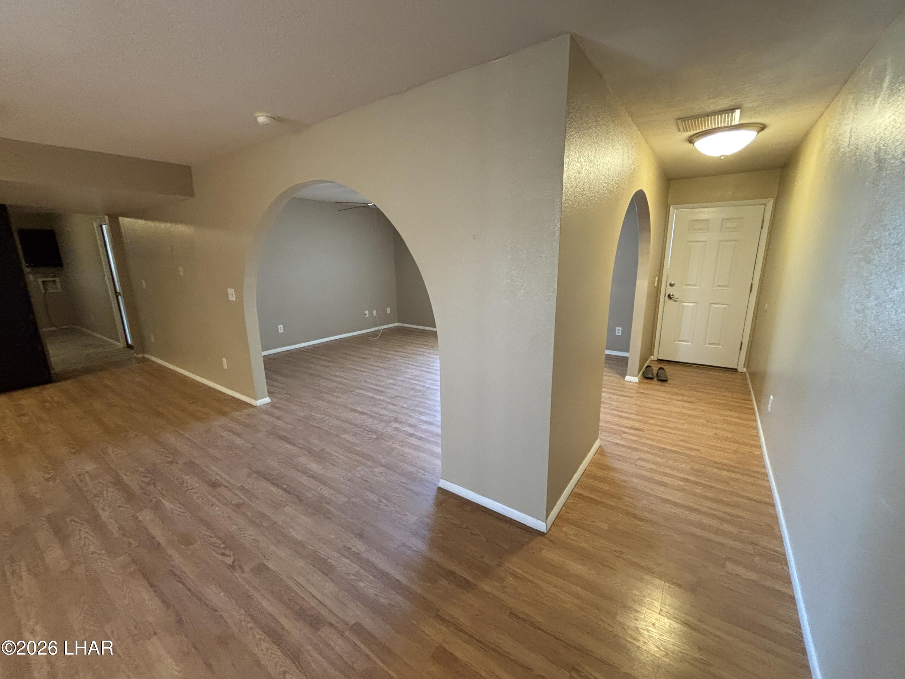 169 Greentree Dr Property Photo 4