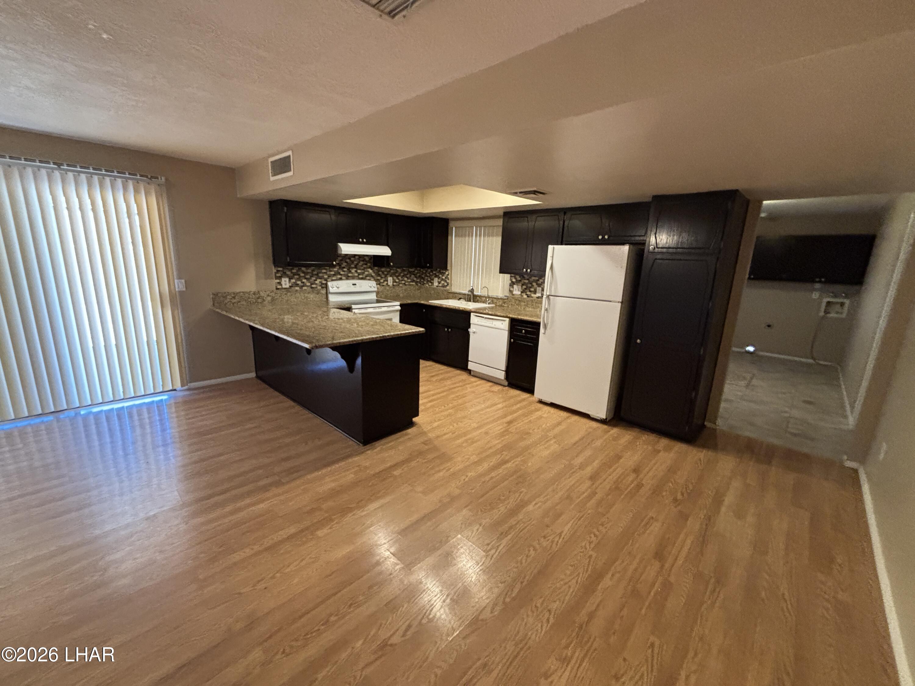 169 Greentree Dr Property Photo 8