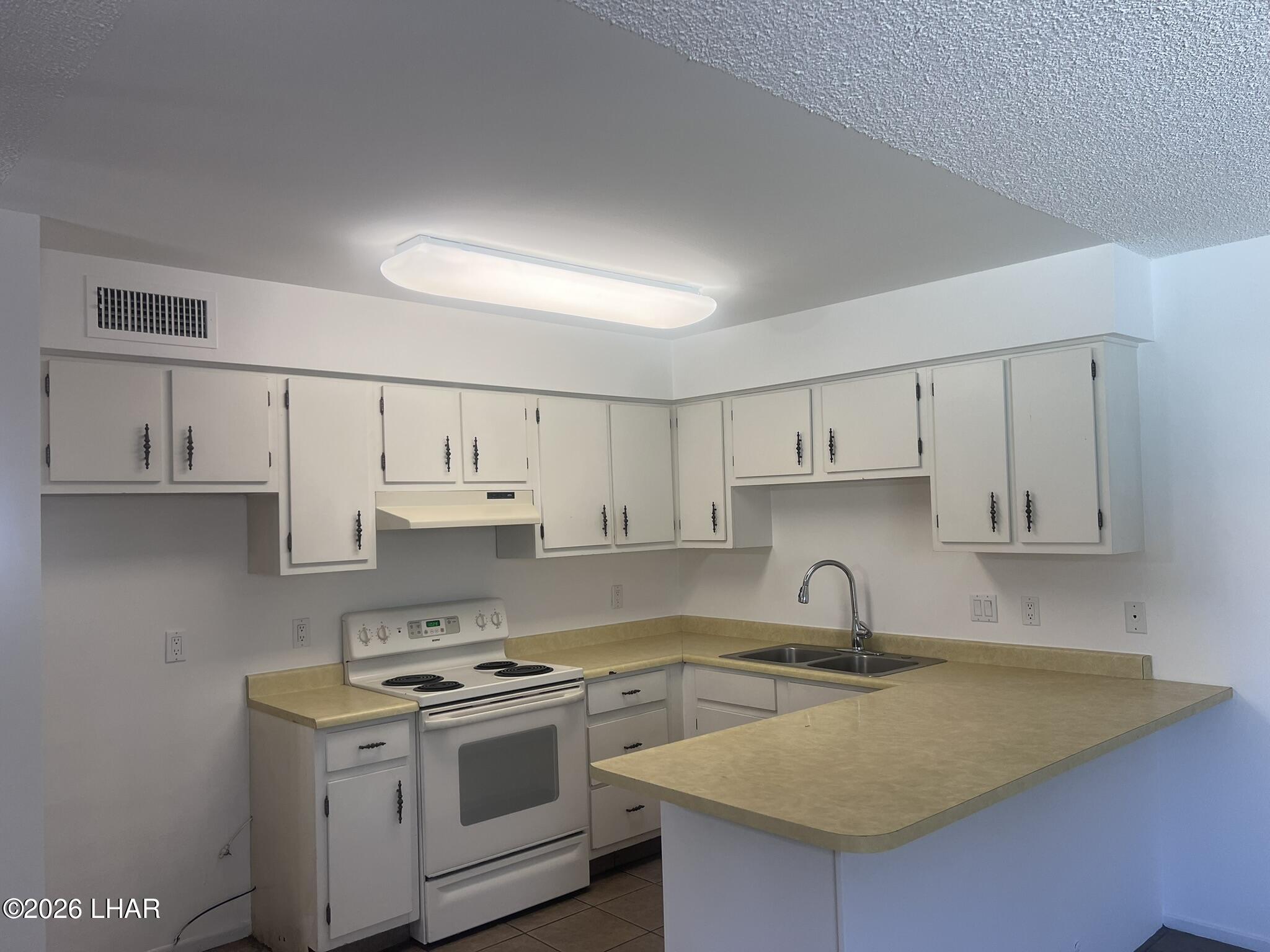 100 Mulberry Ave 105 Property Photo 3