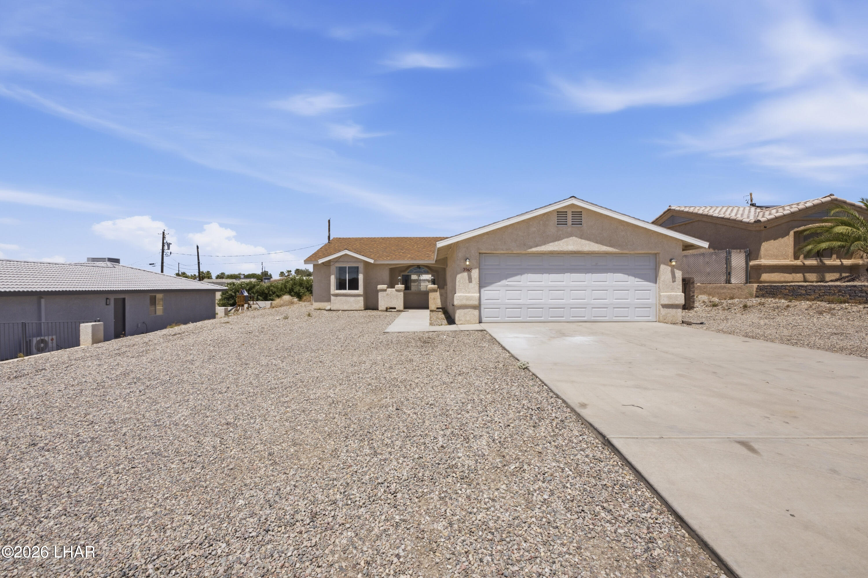 2265 Interlake Dr Property Photo 2