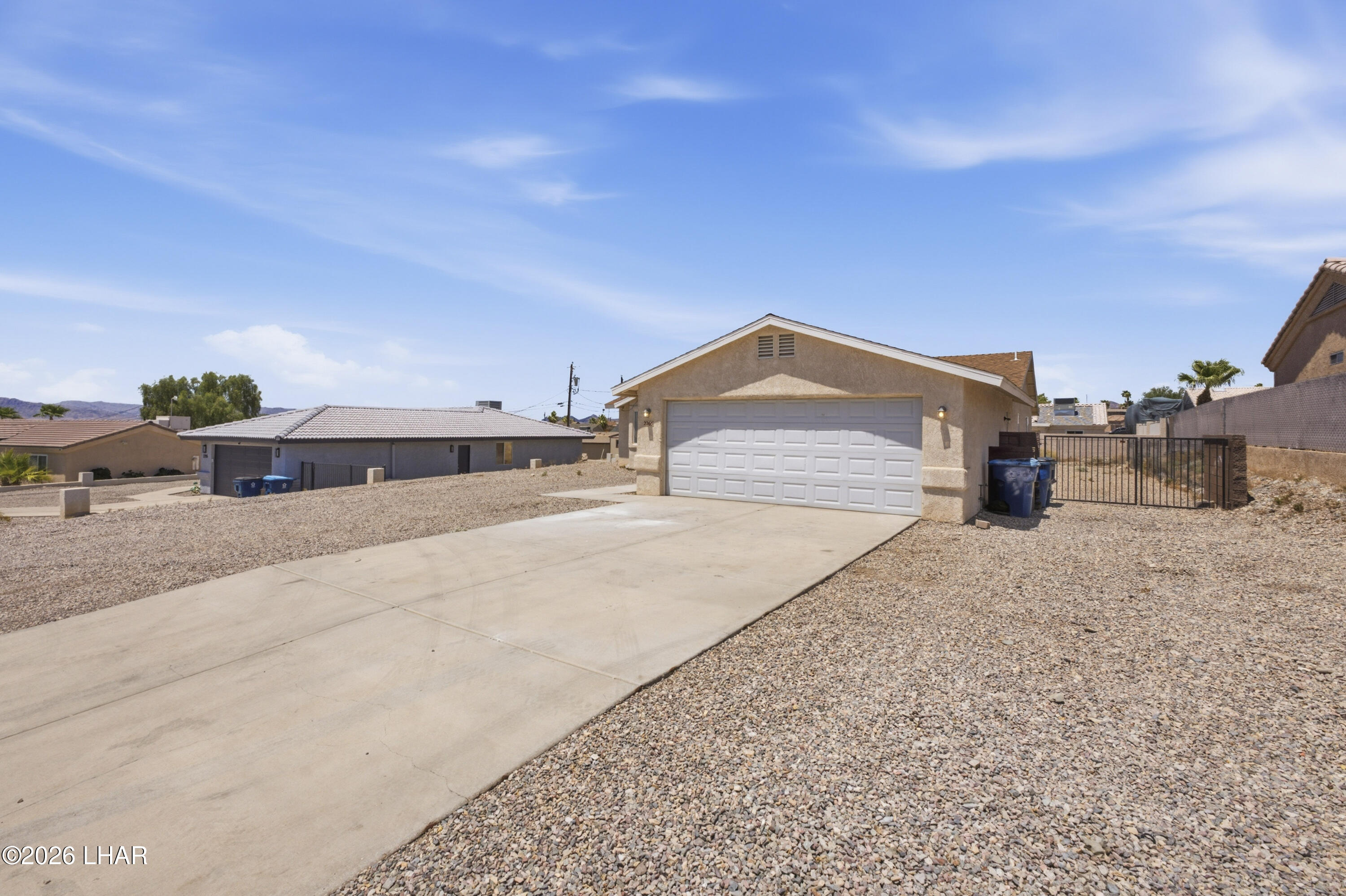 2265 Interlake Dr Property Photo 3