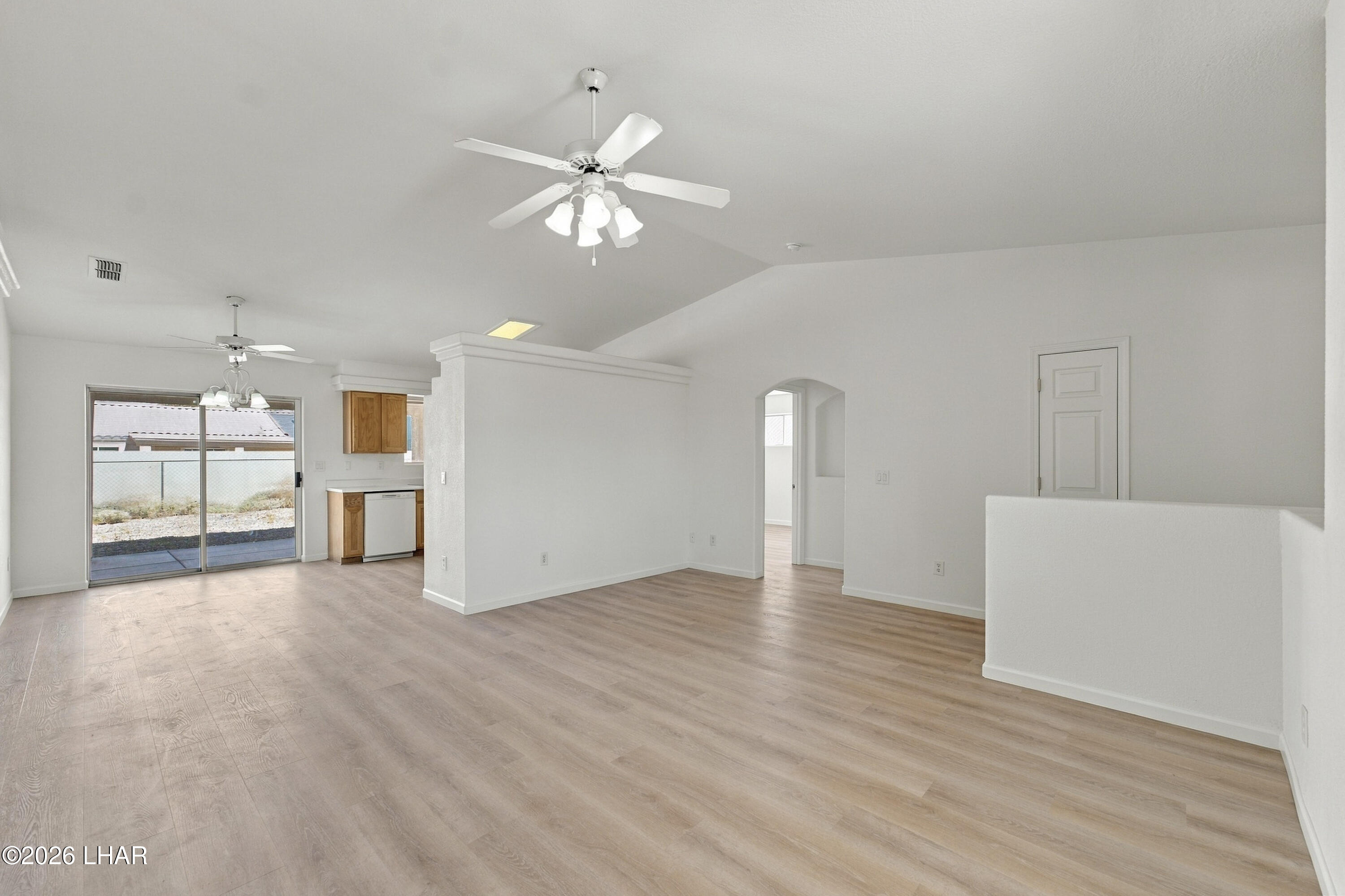 2265 Interlake Dr Property Photo 8