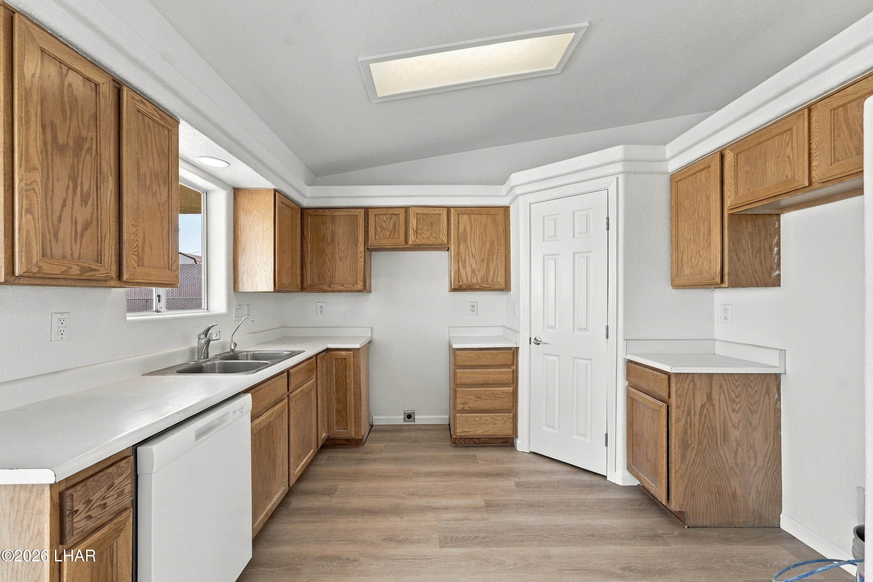 2265 Interlake Dr Property Photo 11
