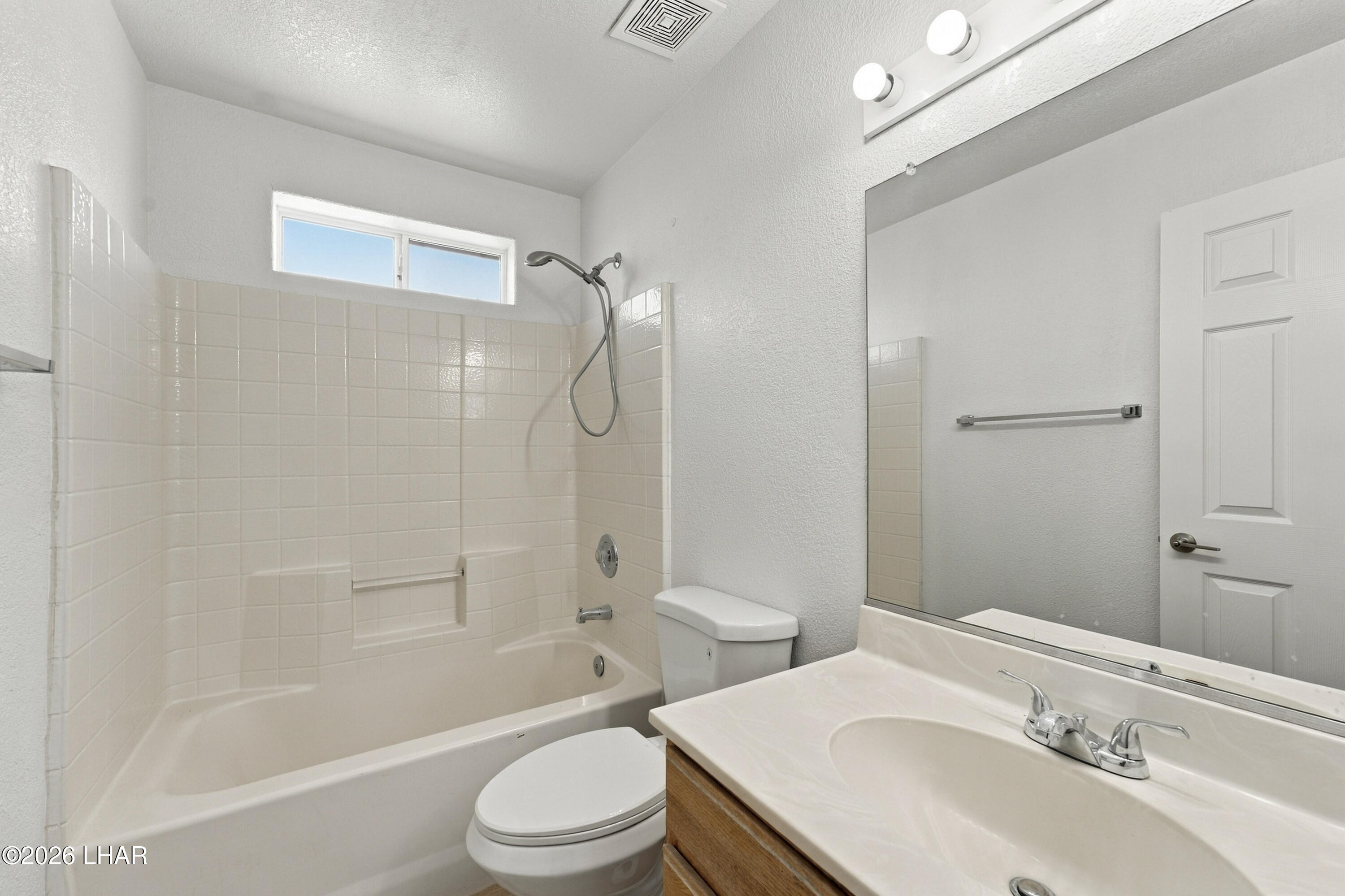 2265 Interlake Dr Property Photo 21