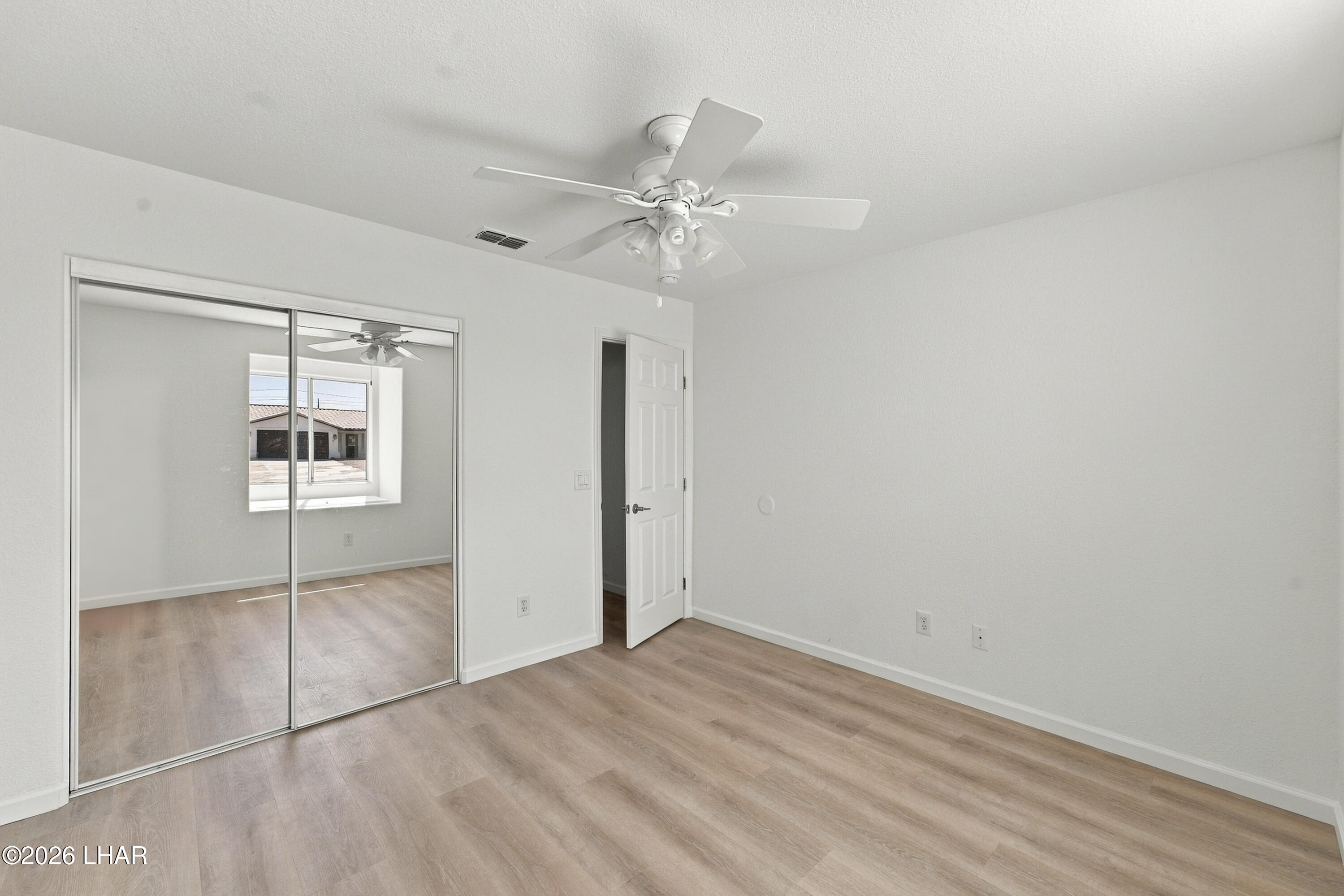 2265 Interlake Dr Property Photo 23