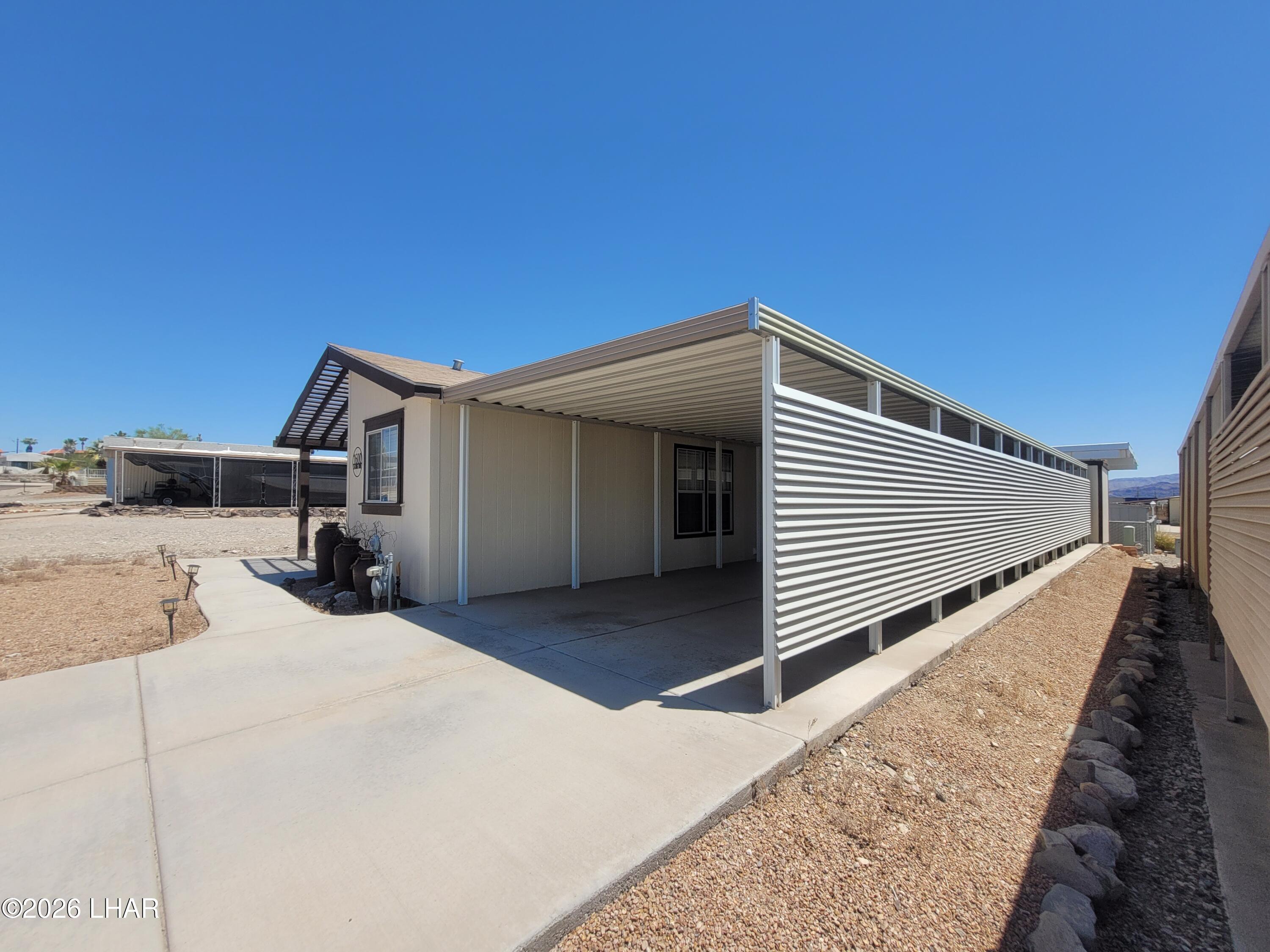 1600 Sea Knight Dr Property Photo 3