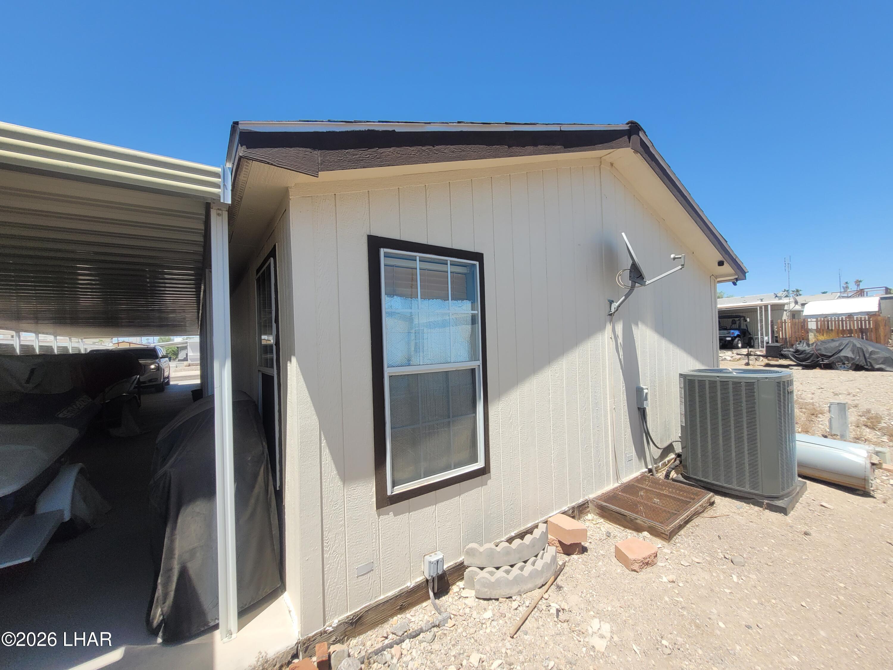1600 Sea Knight Dr Property Photo 5
