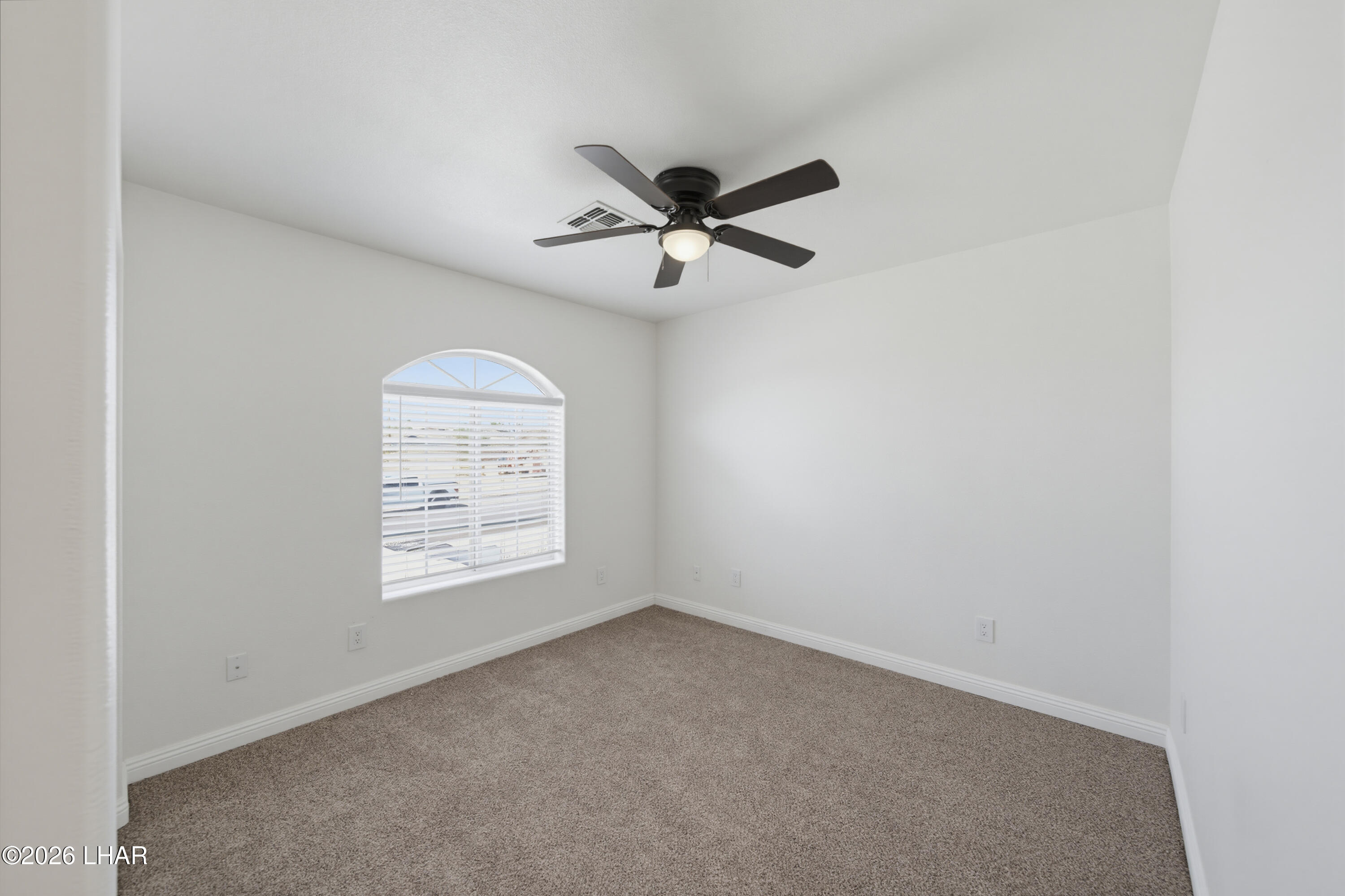 3720 Clearwater Dr Property Photo 18