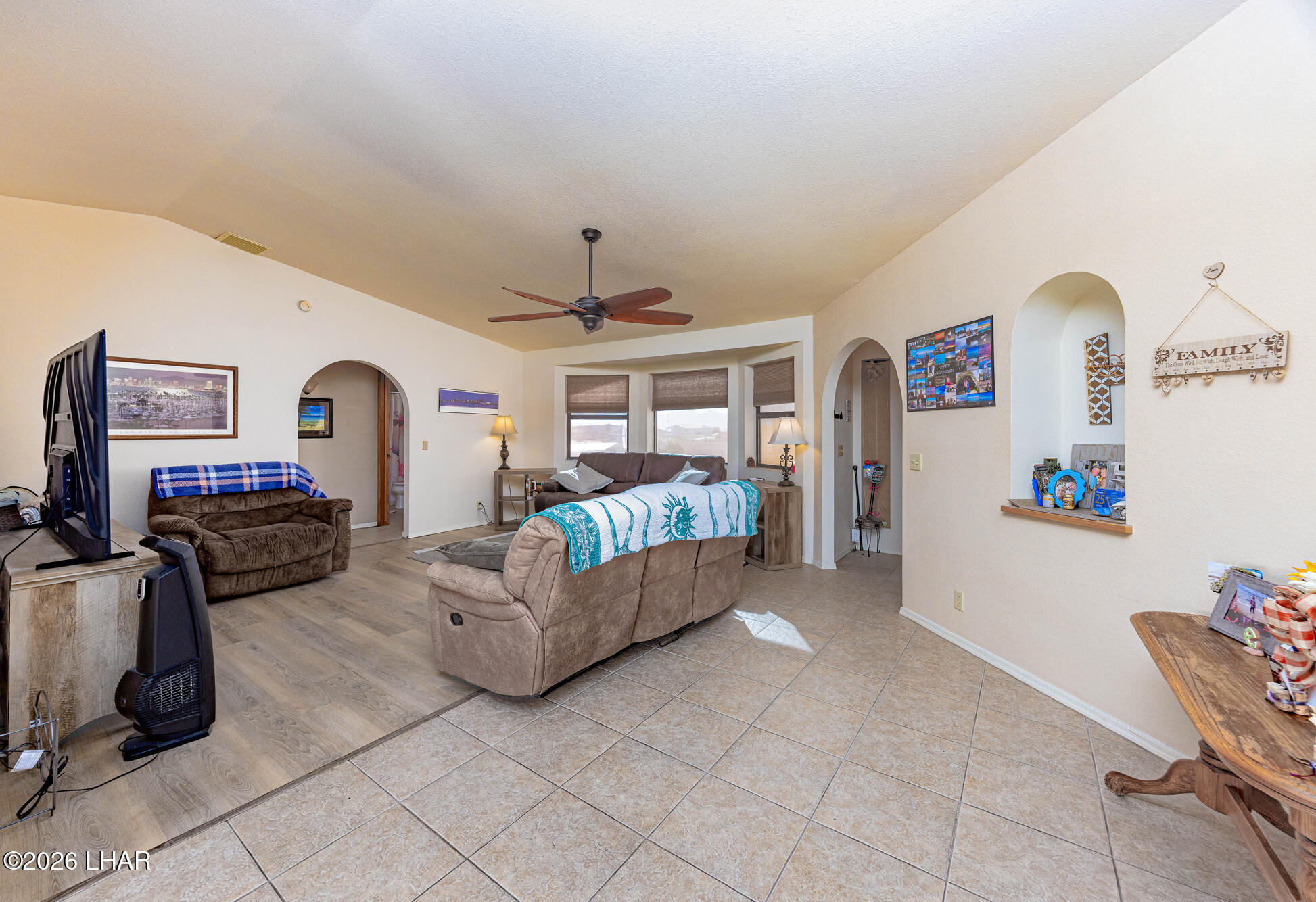3240 Palm Tree Dr Property Photo 13