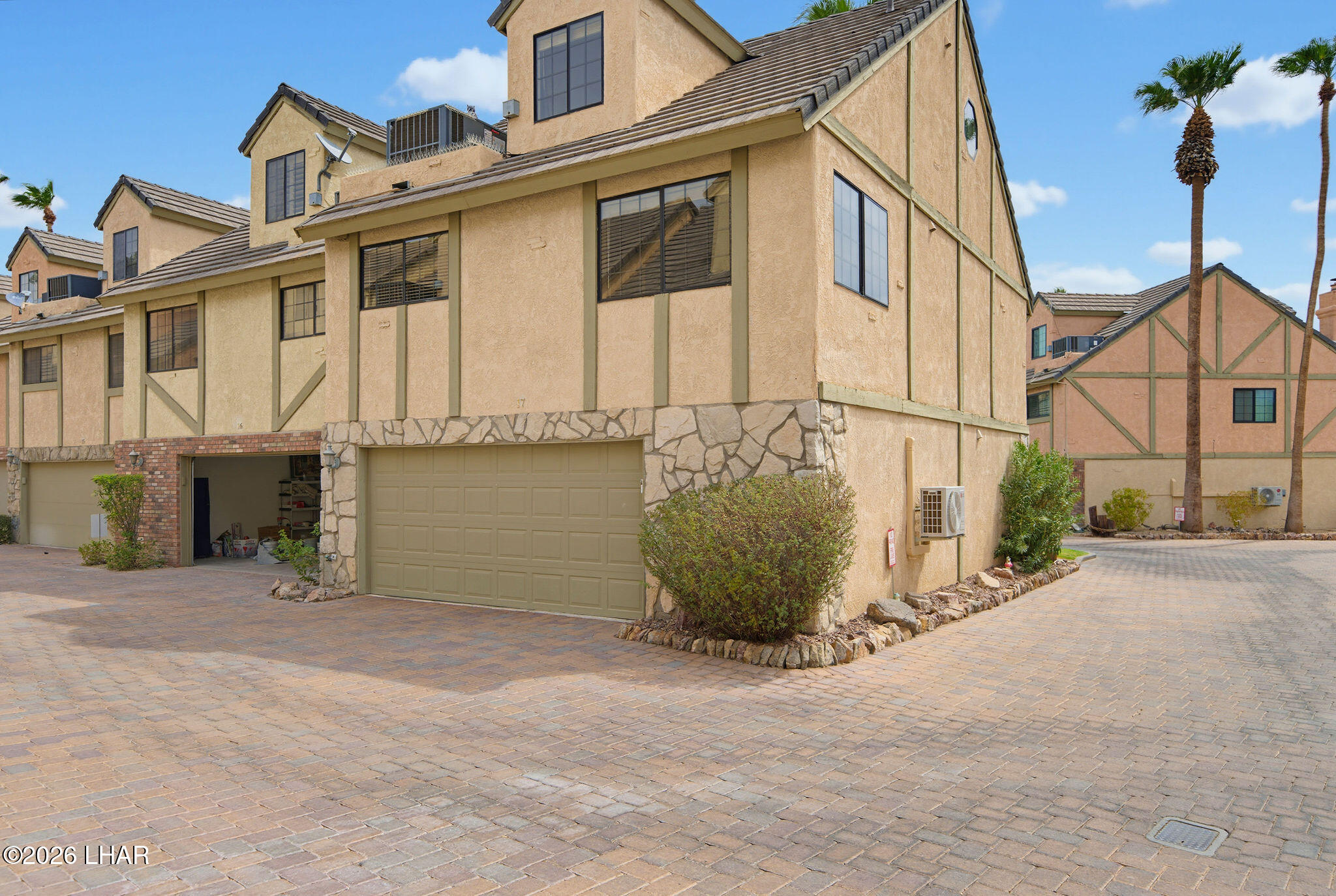 1566 Palace Way 17 Property Photo 42