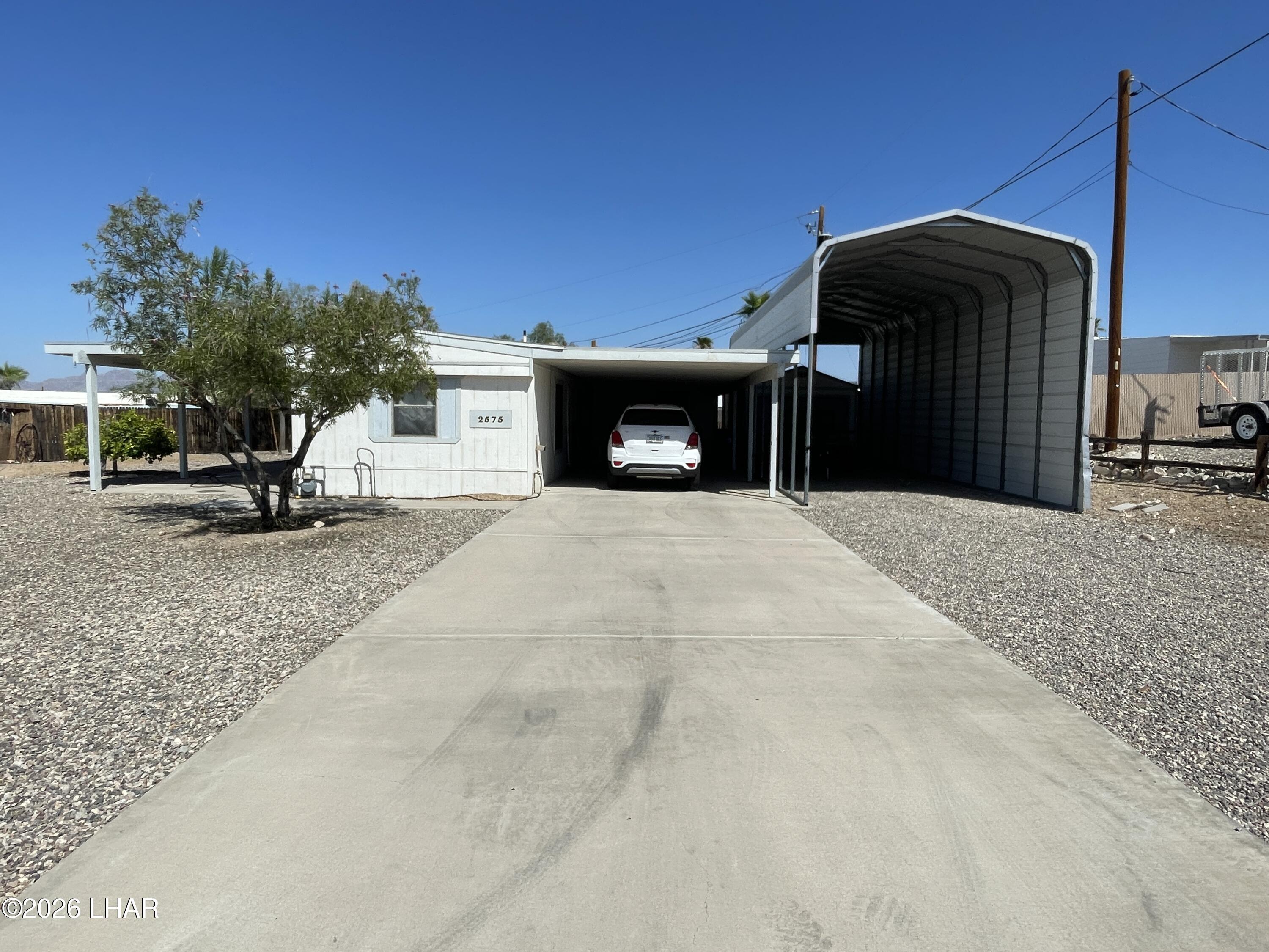2575 Donna Dr Property Photo 1