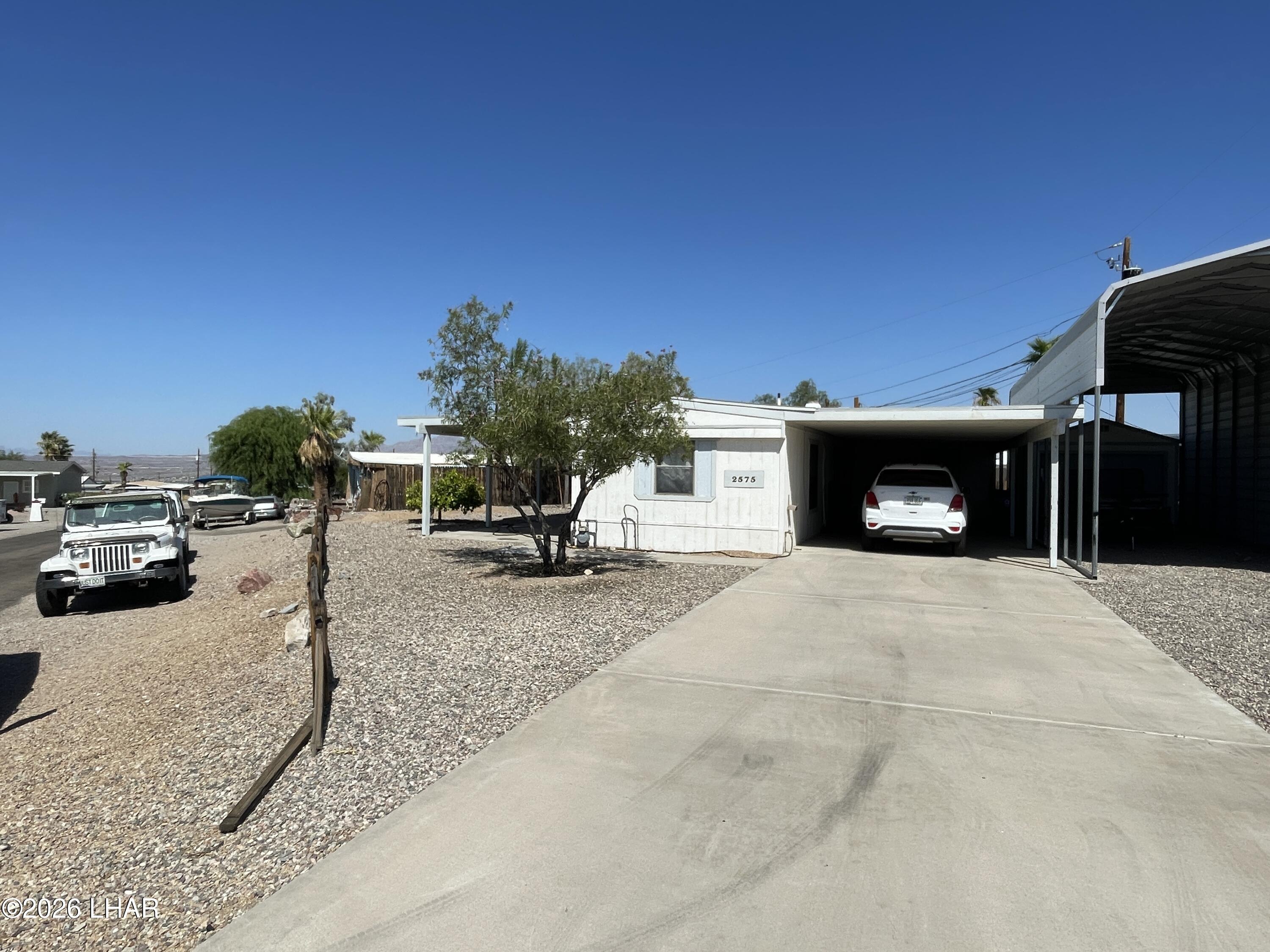 2575 Donna Dr Property Photo 2