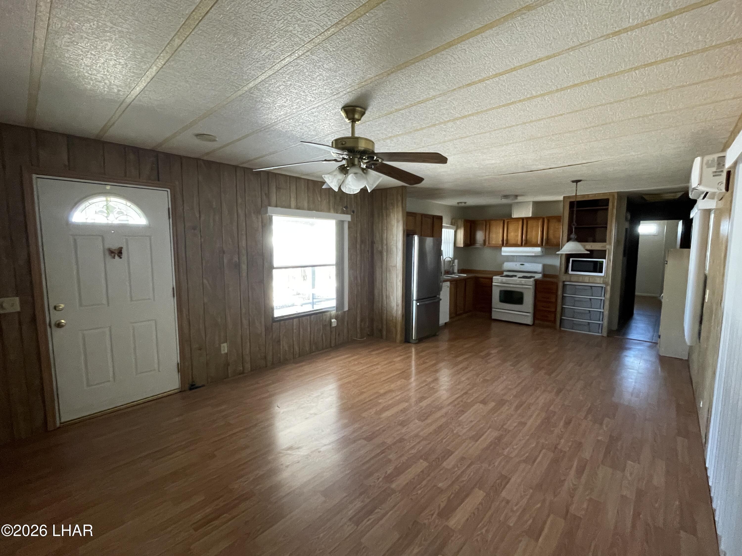 2575 Donna Dr Property Photo 4