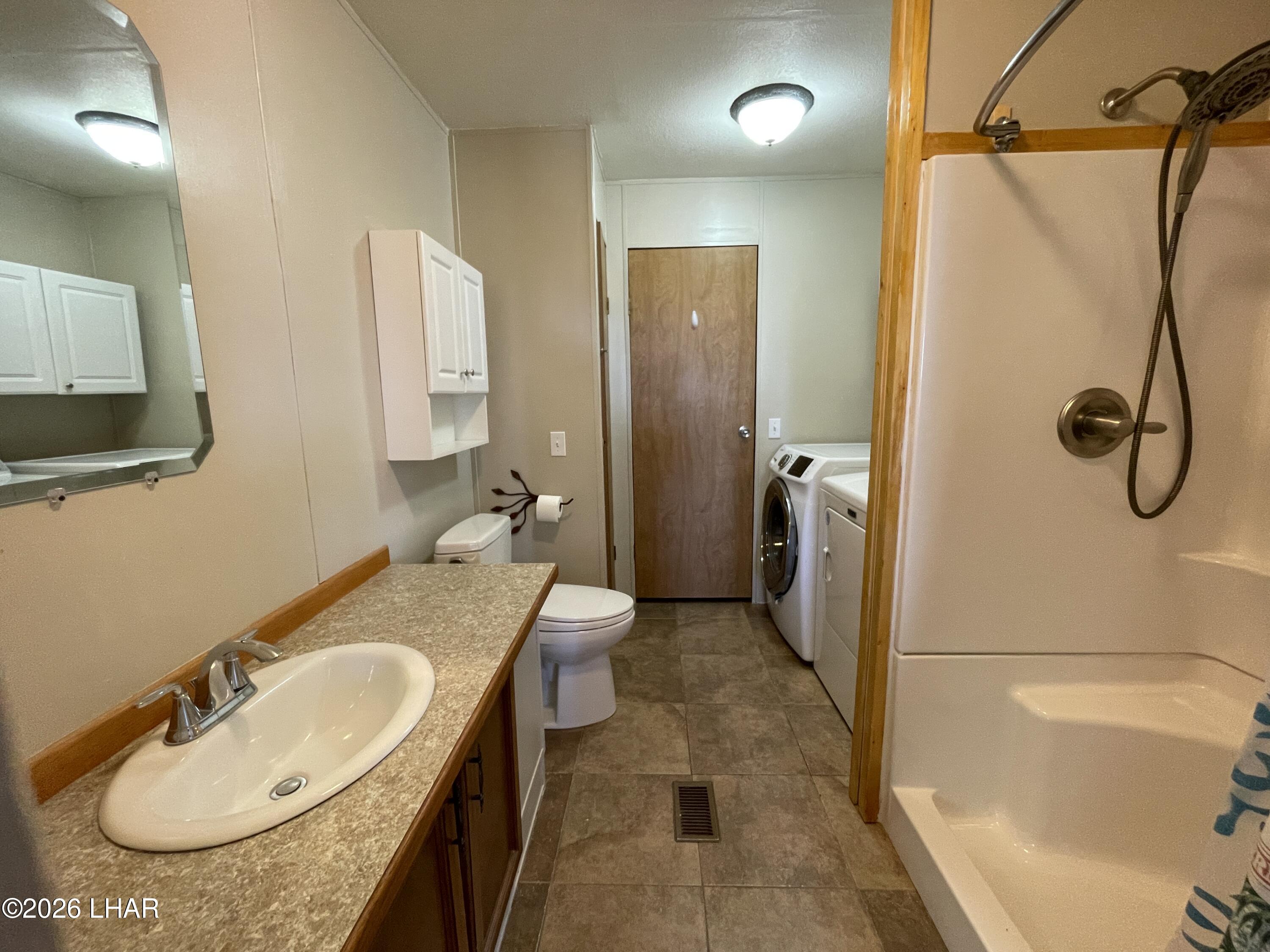2575 Donna Dr Property Photo 7