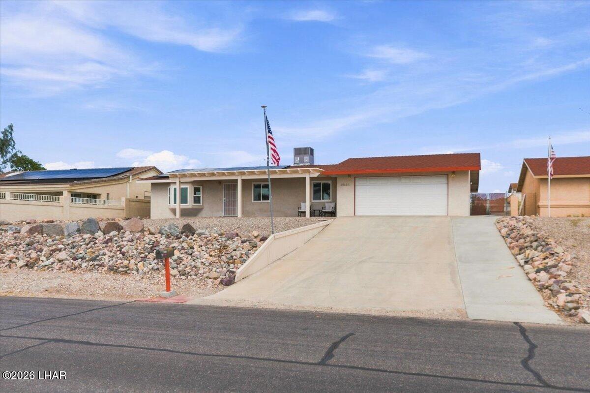 3961 Breakwater Dr Property Photo 1