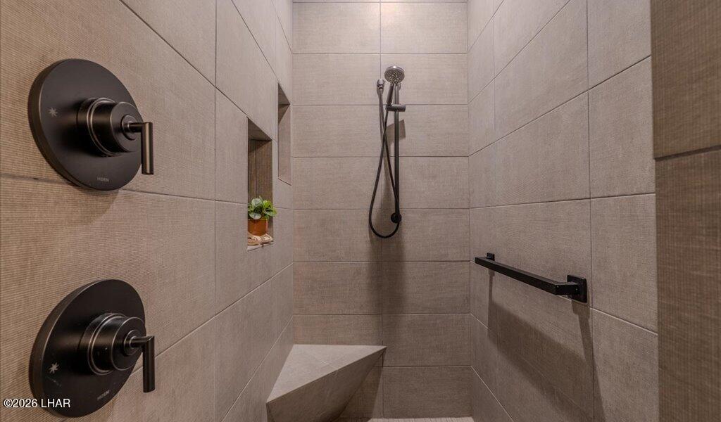 676 Grand Island Cir Property Photo 30
