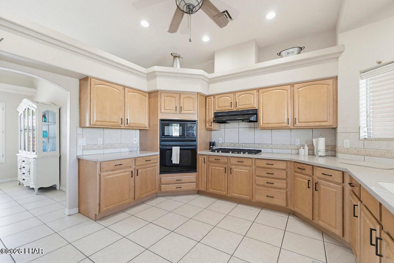 2470 Snead Dr Property Photo 17