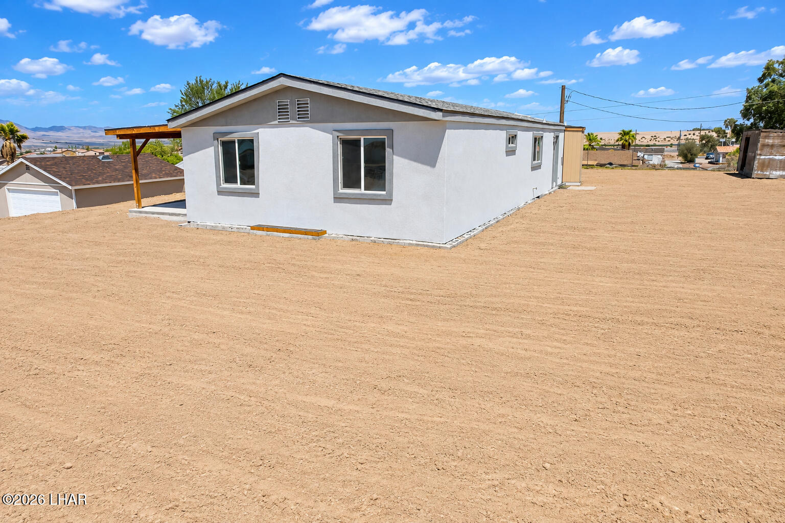2442 E Blackfoot Rd Property Photo 1