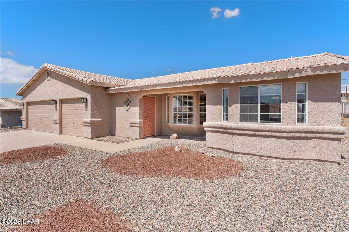 3703 Bluegrass Dr Property Photo 1