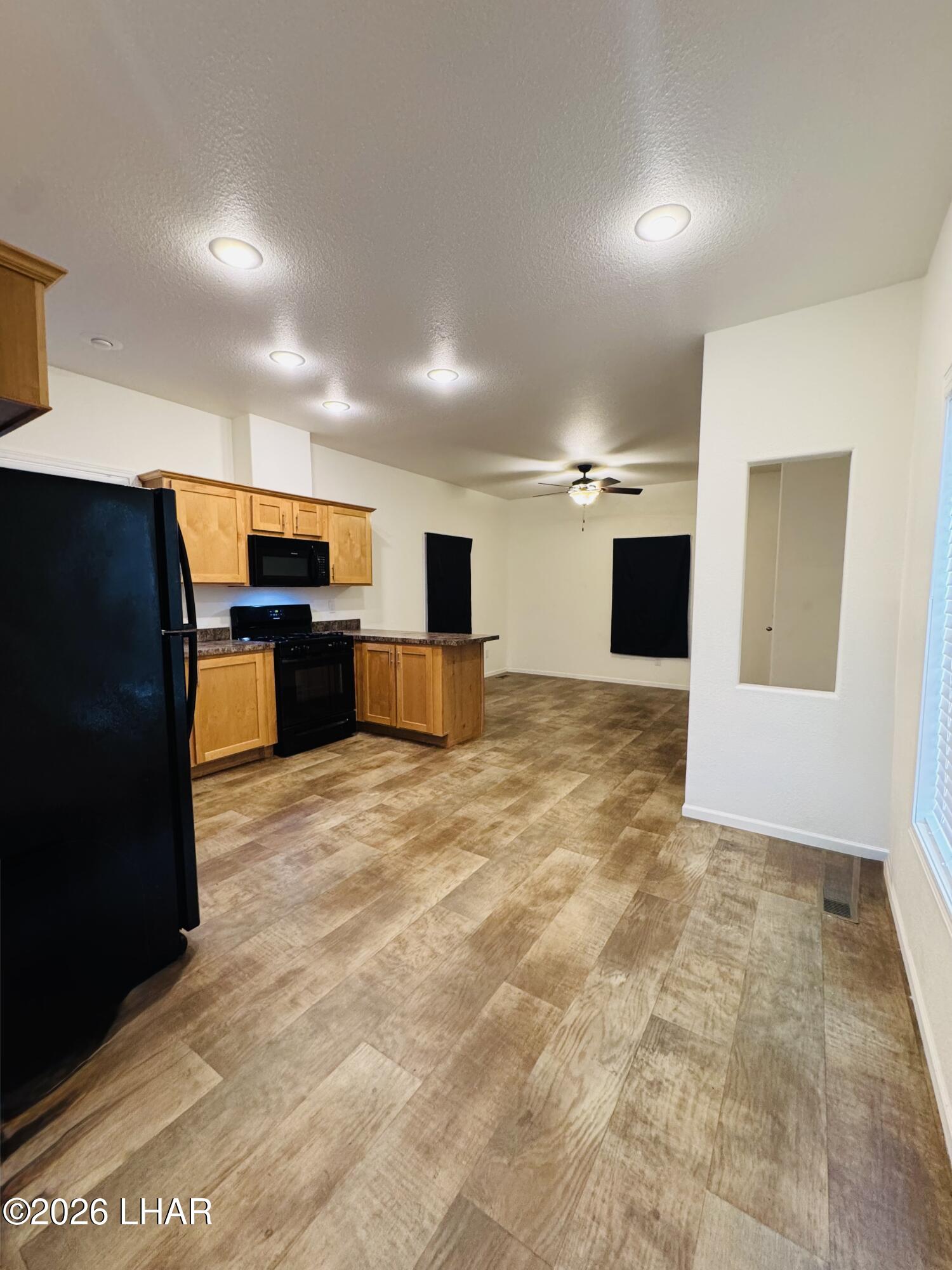 350 Lee Ave 48 Property Photo 6