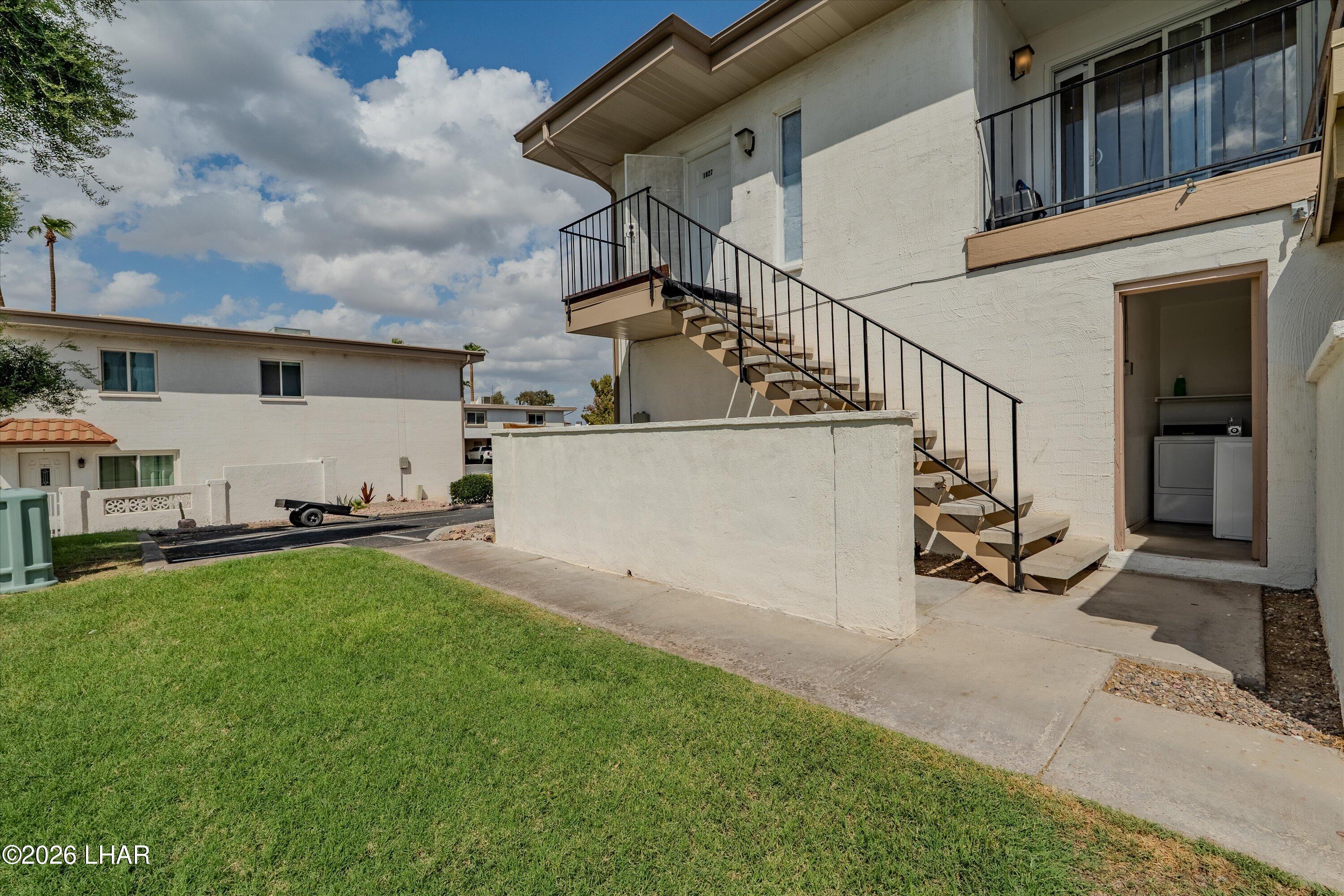 1827 Montana Vista D Property Photo 4