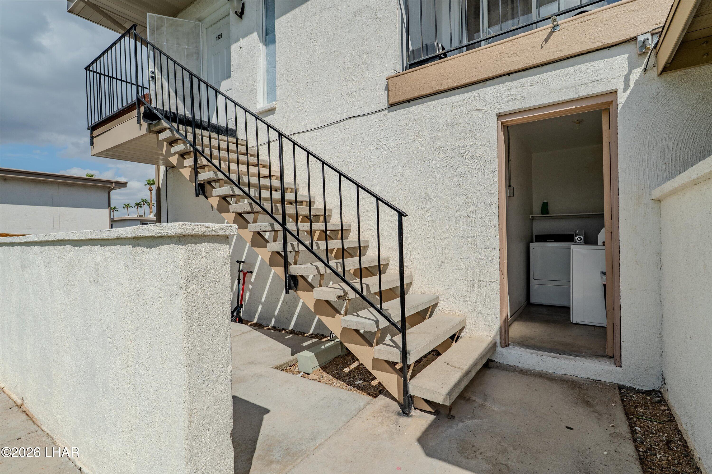 1827 Montana Vista D Property Photo 5