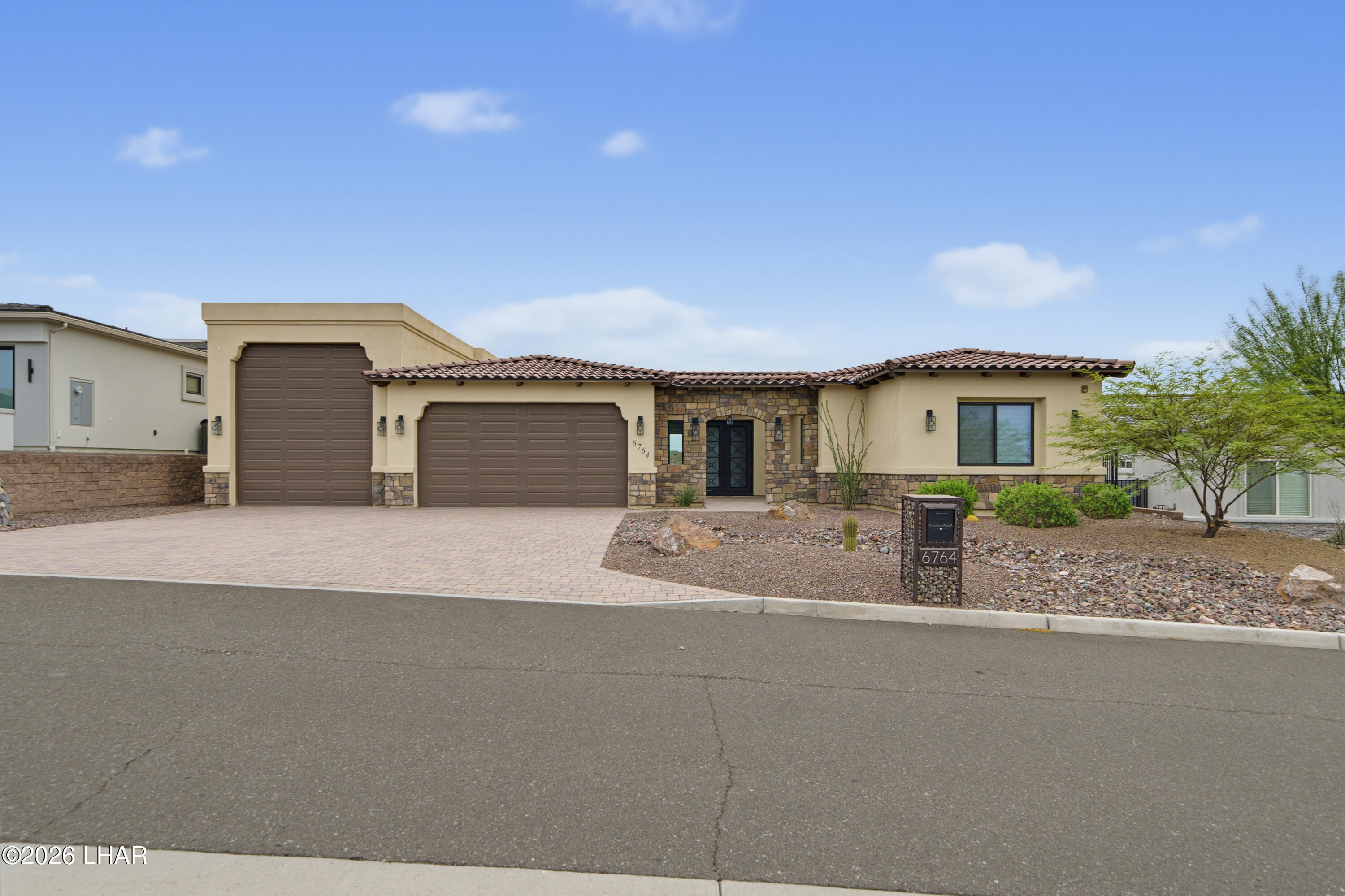 6764 Avienda De Los Foothills Property Photo 1
