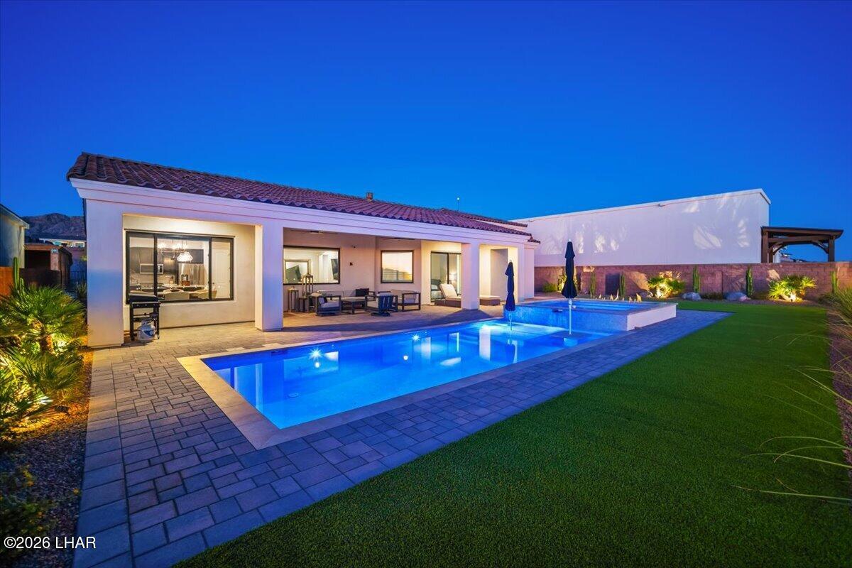 7980 Plaza De Los Pajaros Property Photo 3