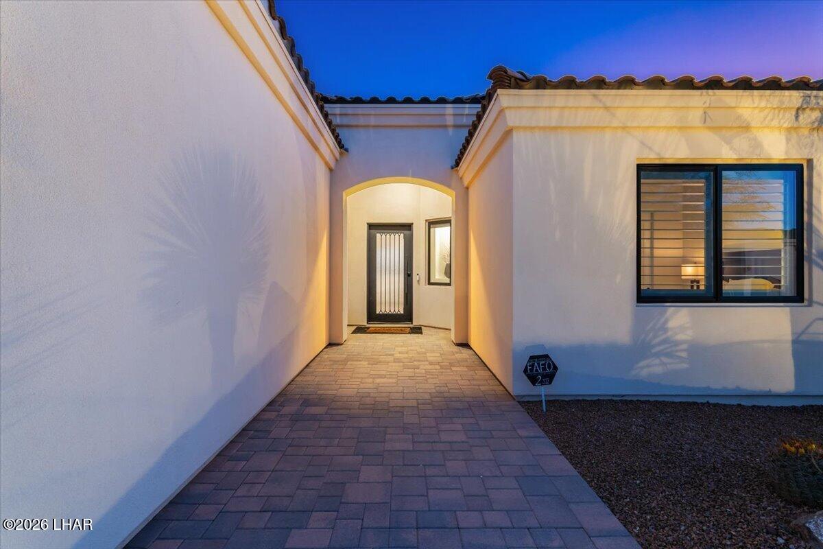7980 Plaza De Los Pajaros Property Photo 9