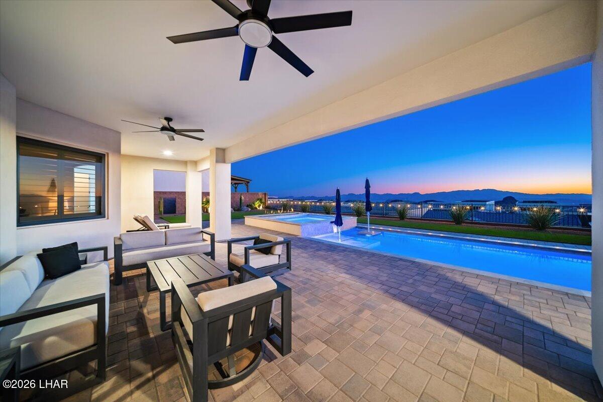 7980 Plaza De Los Pajaros Property Photo 48