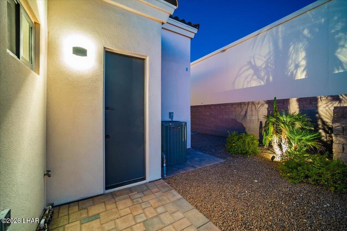 7980 Plaza De Los Pajaros Property Photo 64