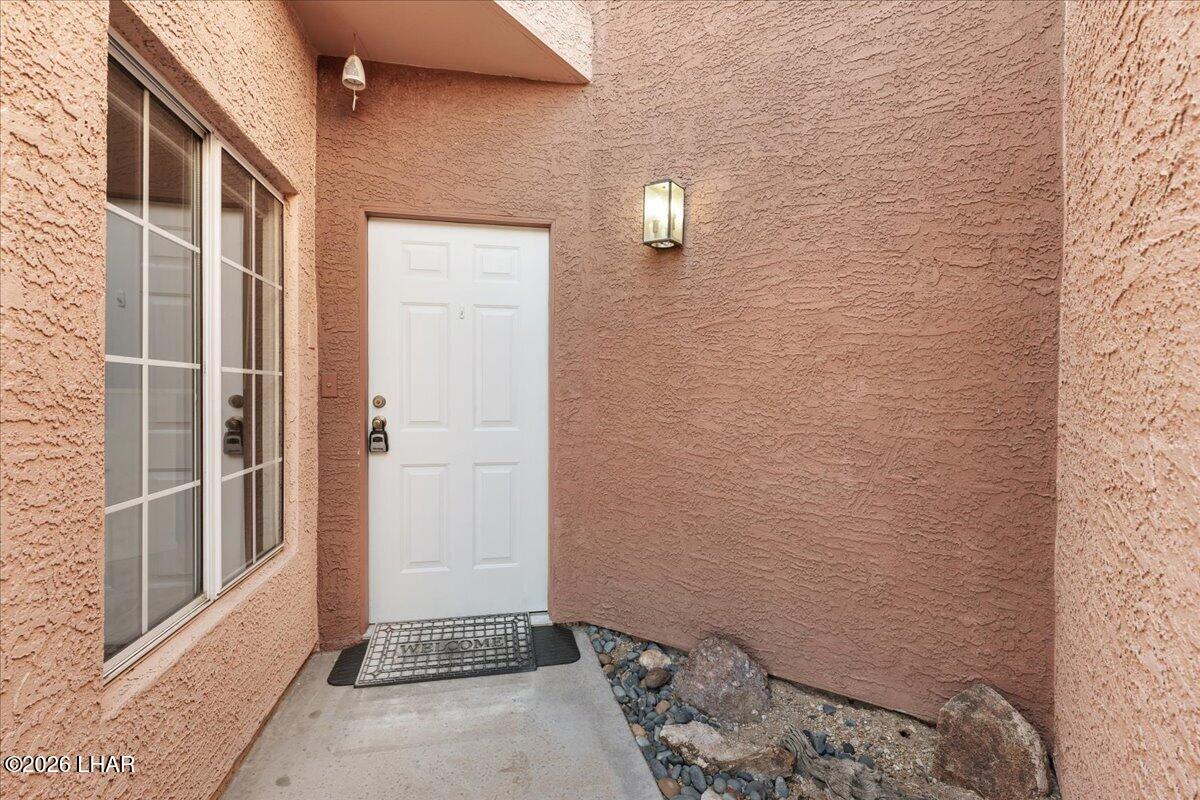 1650 S Smoketree Ave S 102 Property Photo 4