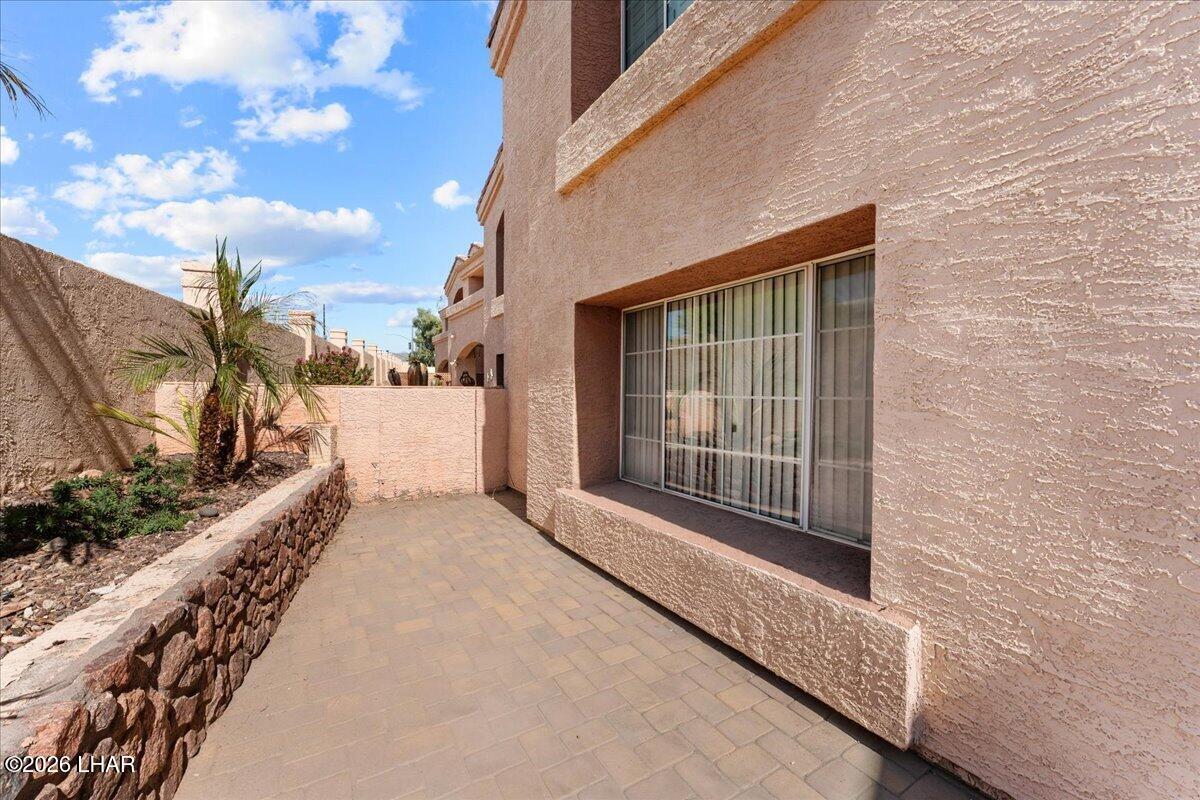 1650 S Smoketree Ave S 102 Property Photo 39