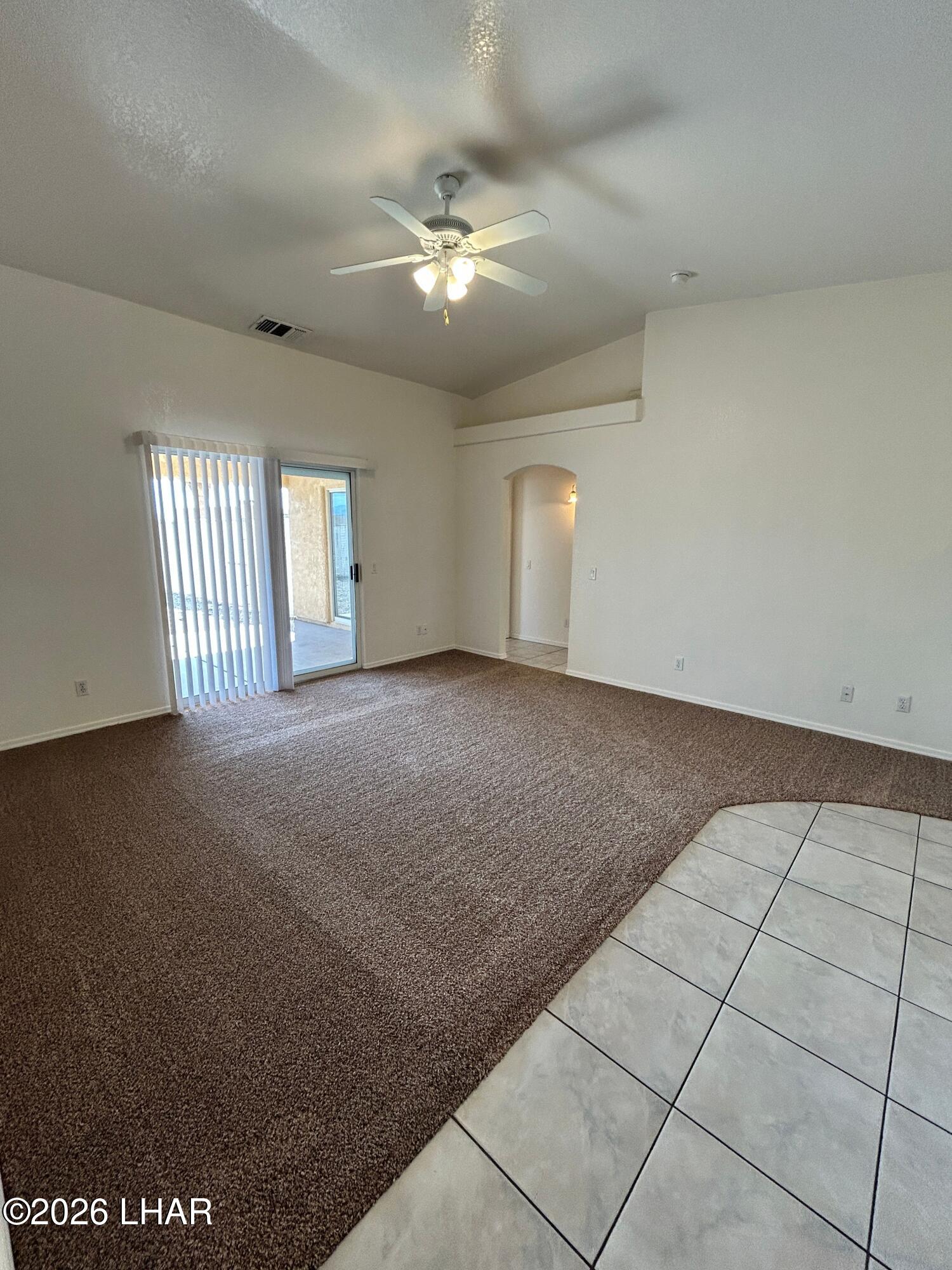 425 Hummingbird Dr Property Photo 7