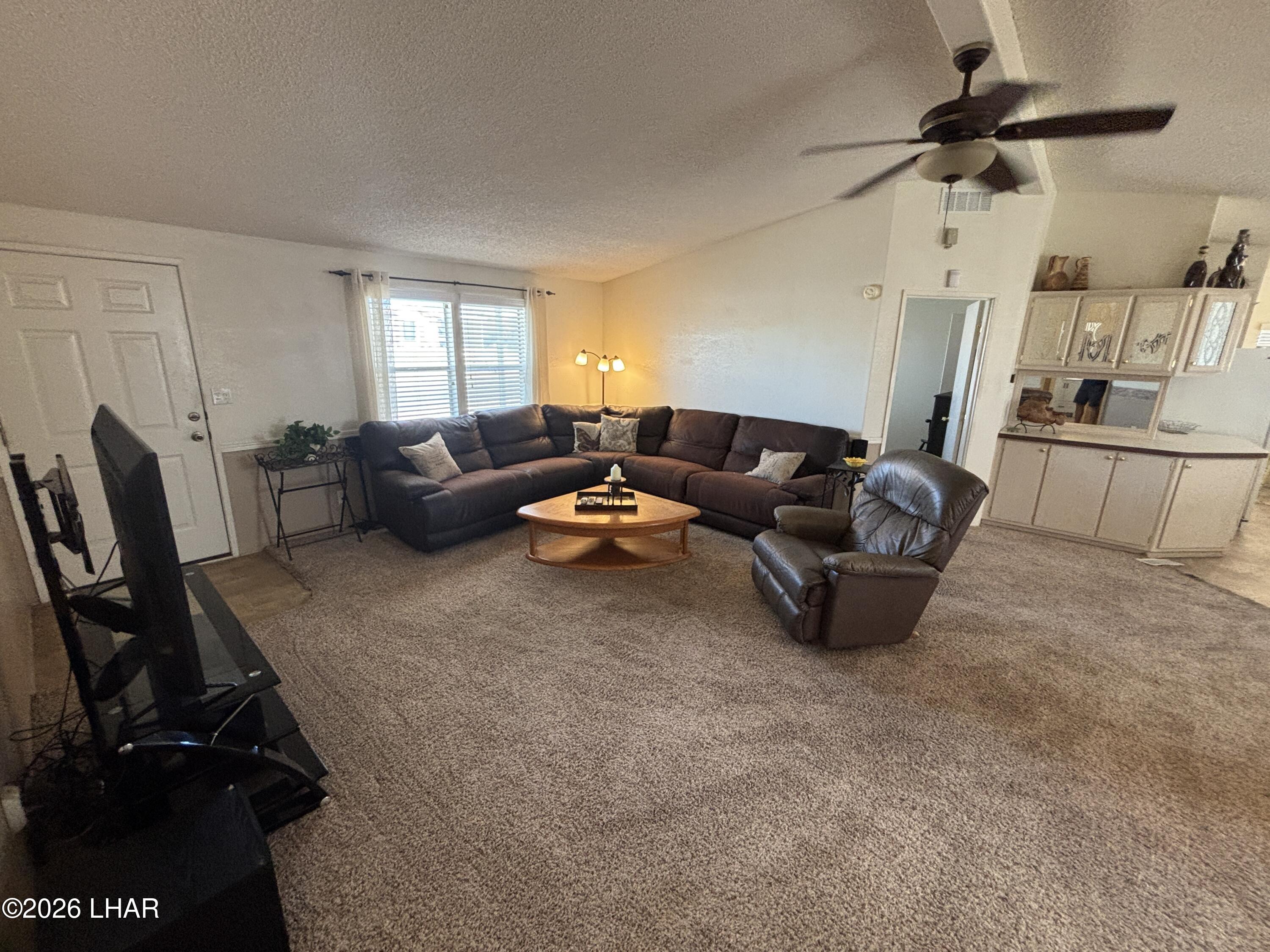 2560 James Dr Property Photo 8