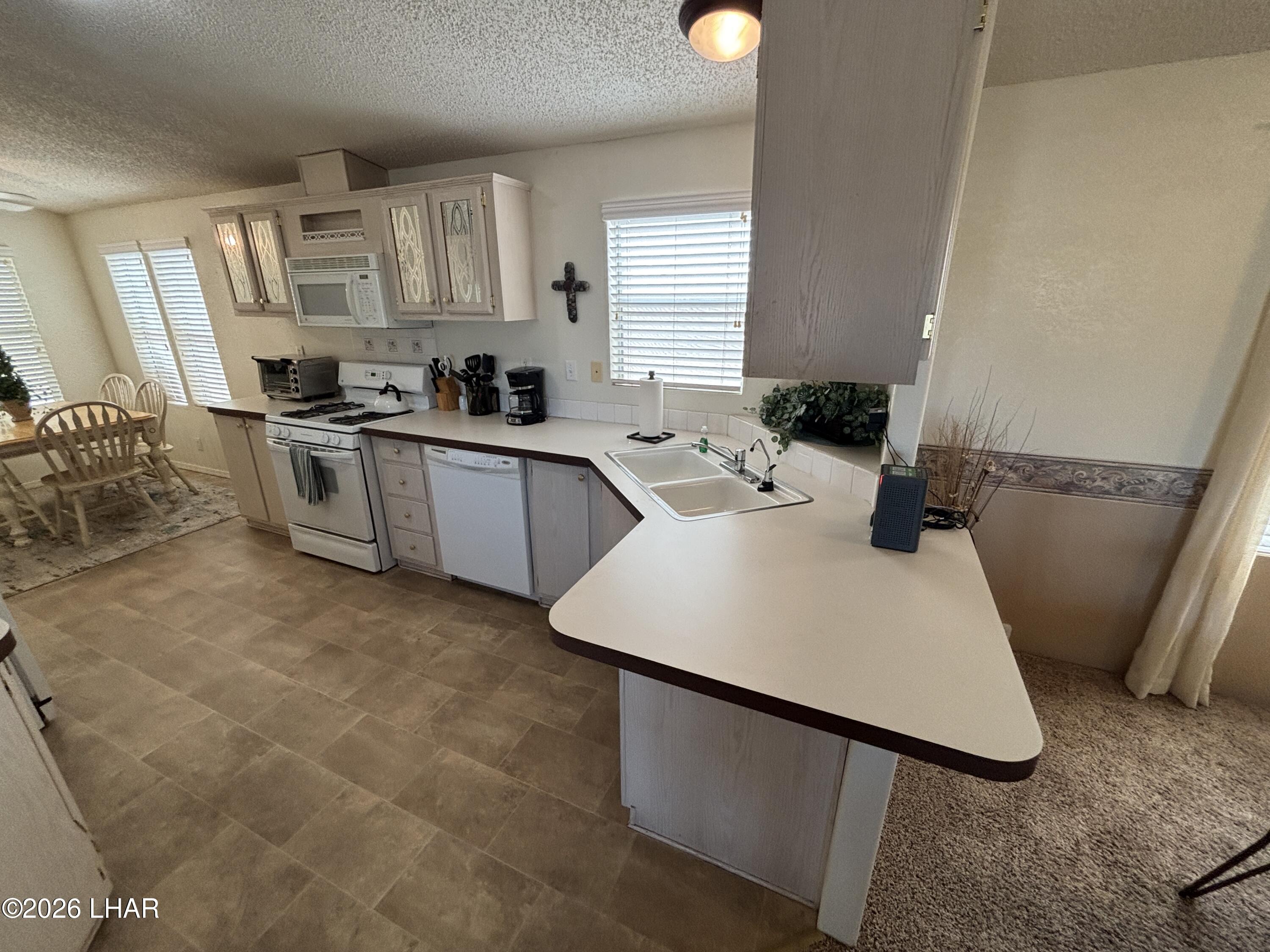 2560 James Dr Property Photo 11