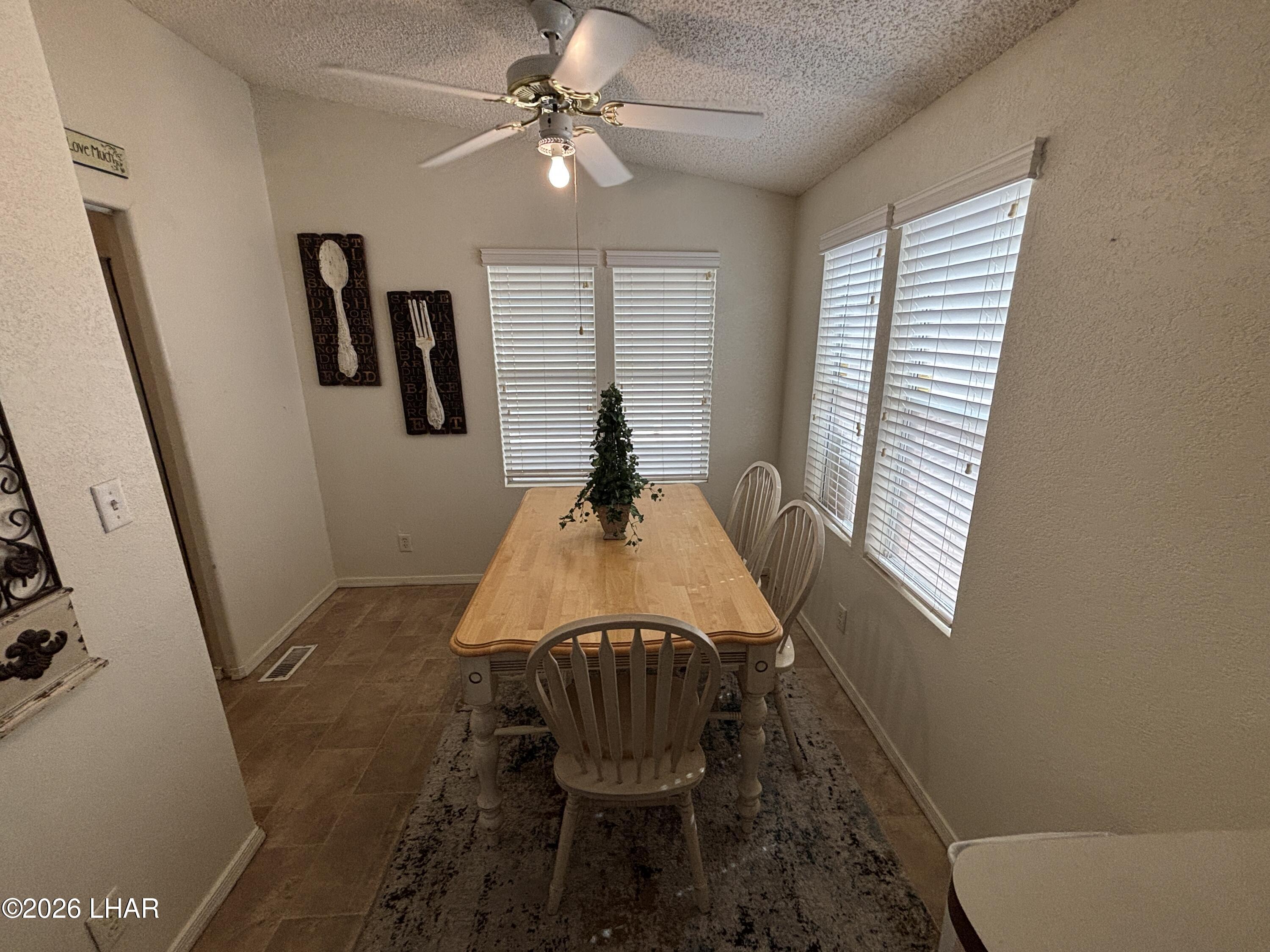 2560 James Dr Property Photo 13