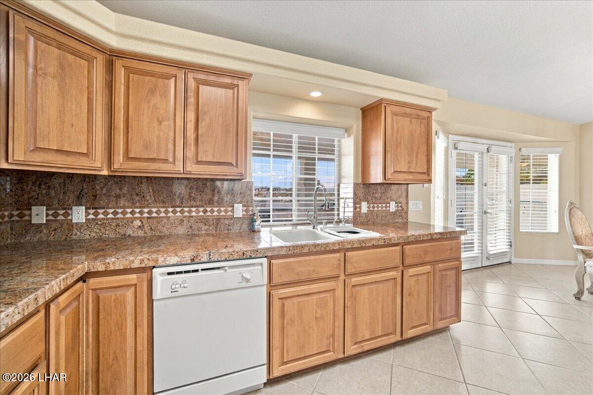 3210 Douglas Dr Property Photo 23