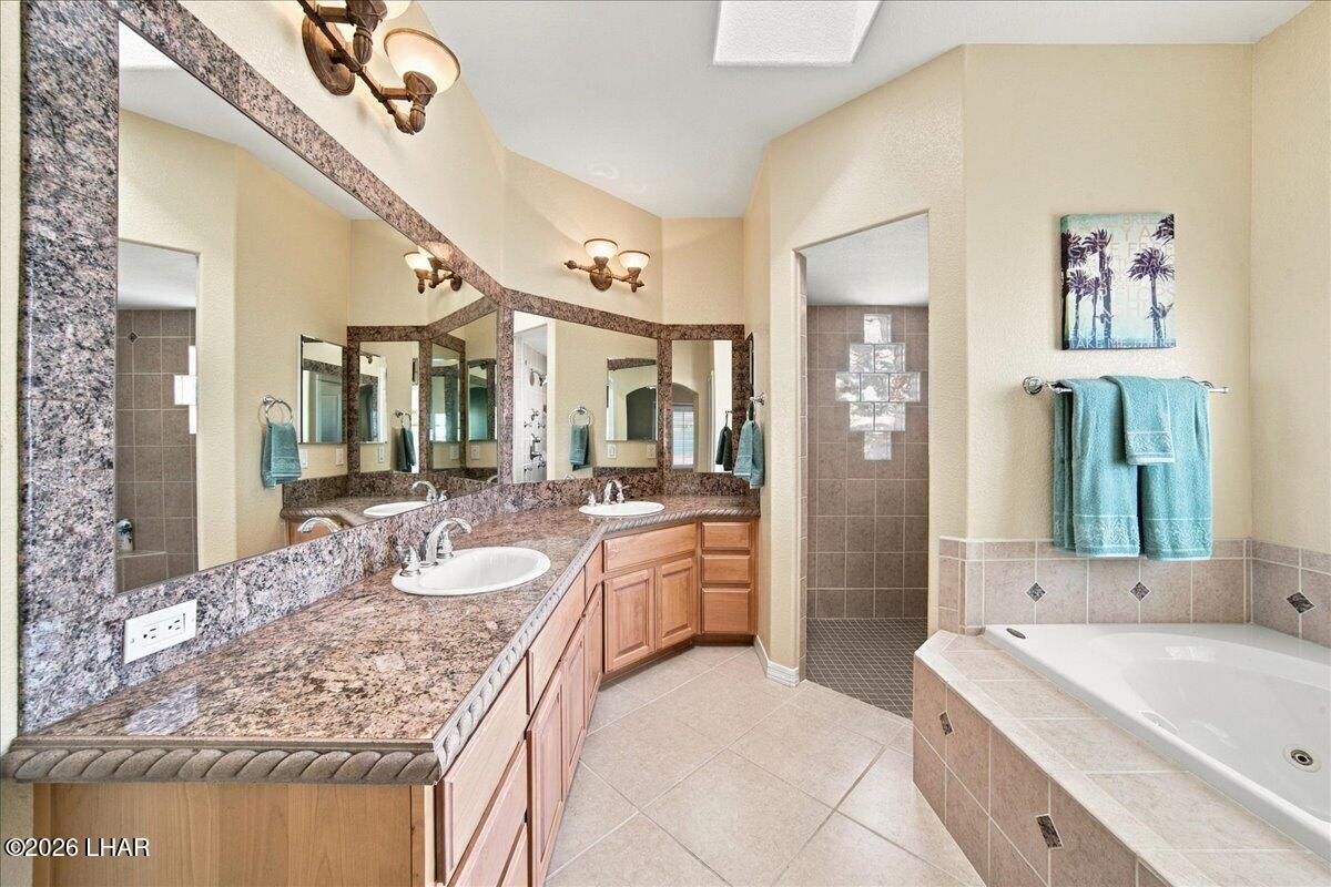 3210 Douglas Dr Property Photo 33