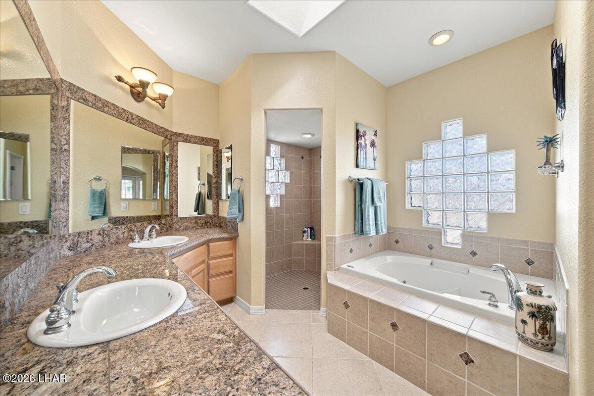 3210 Douglas Dr Property Photo 34